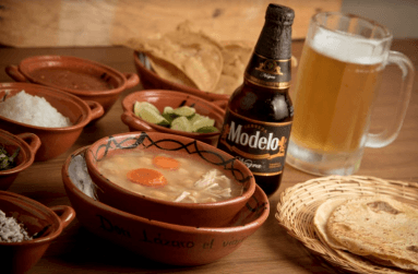 Don Lazaro, El Viajero