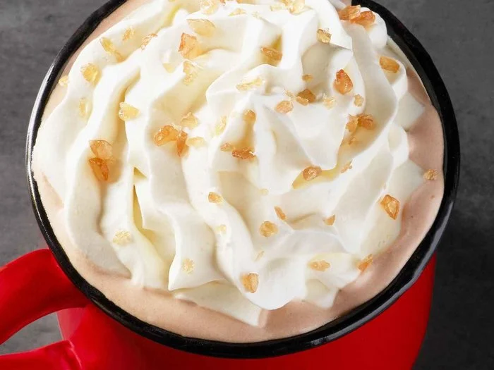 Chocolate caliente Toffe con leche de almendra¡ha llegado Starbucks!
