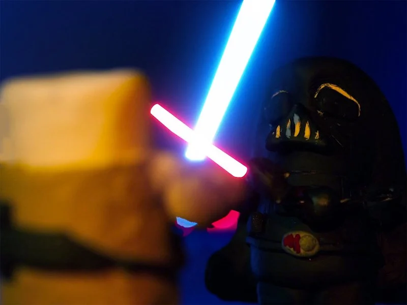 Ve la recreación de la batalla entre Luke y Darth Vader, en forma de malvaviscos