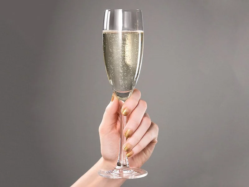 ¿Cómo servir el Prosecco para no desperdiciarlo?