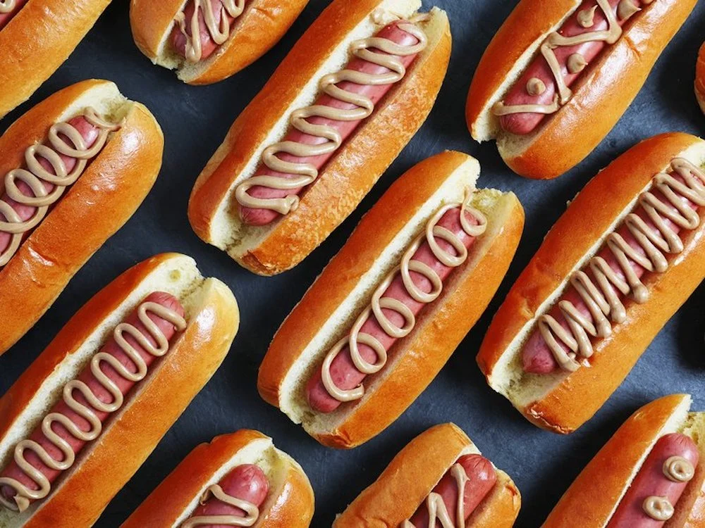¿Hotdogs con crema de cacahuate?