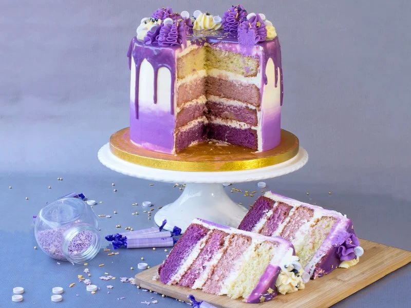 Este libro de cocina inspirado en Prince tiene pasteles ombré de Purple Rain
