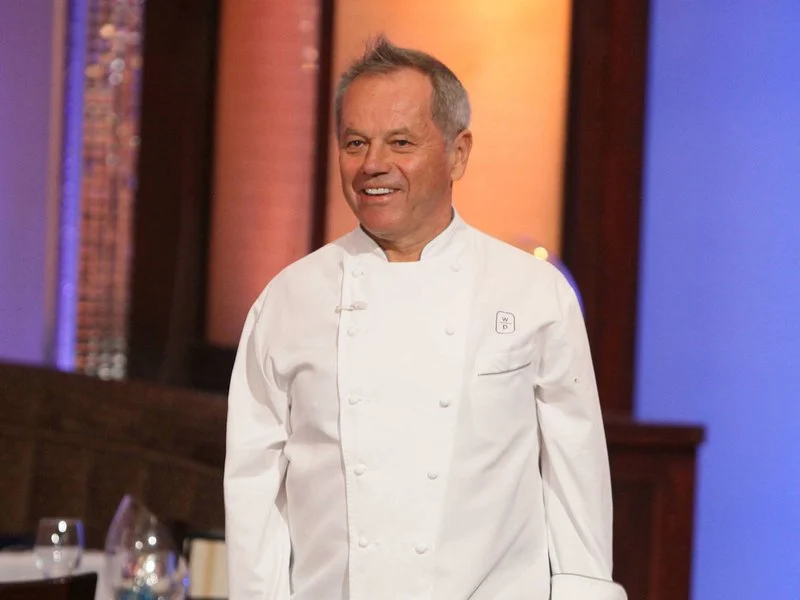 Cómo Wolfgang Puck consiguió servir su cena número 24 de los Óscar