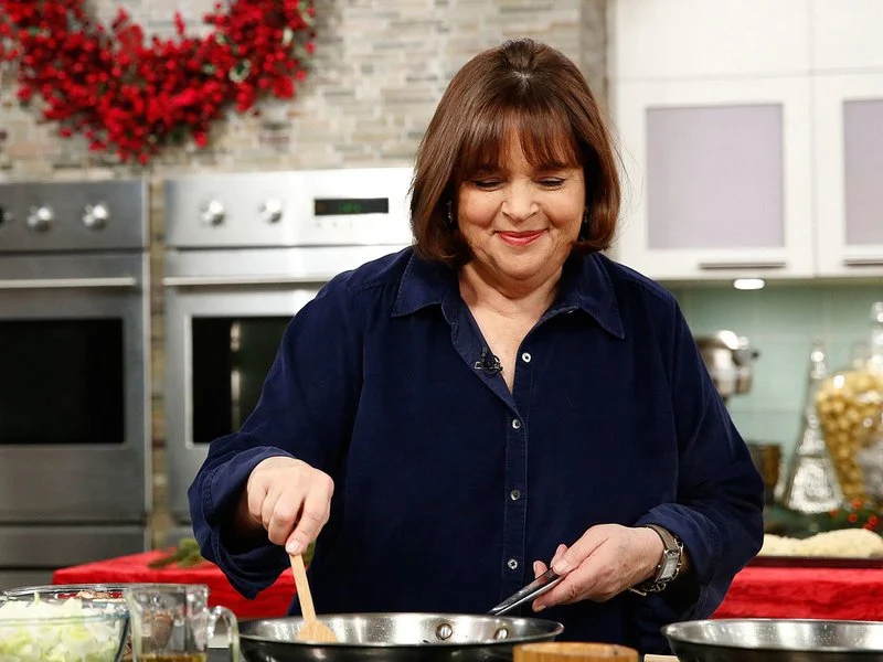 ¿Deberías lavar el pollo antes de cocinarlo? Descubre lo que dice Ina Garten