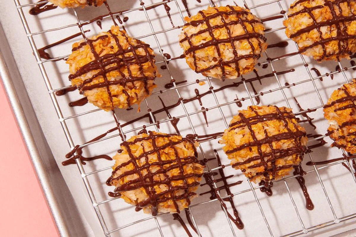 Receta: Macarrones de cereal con chocolate derretido