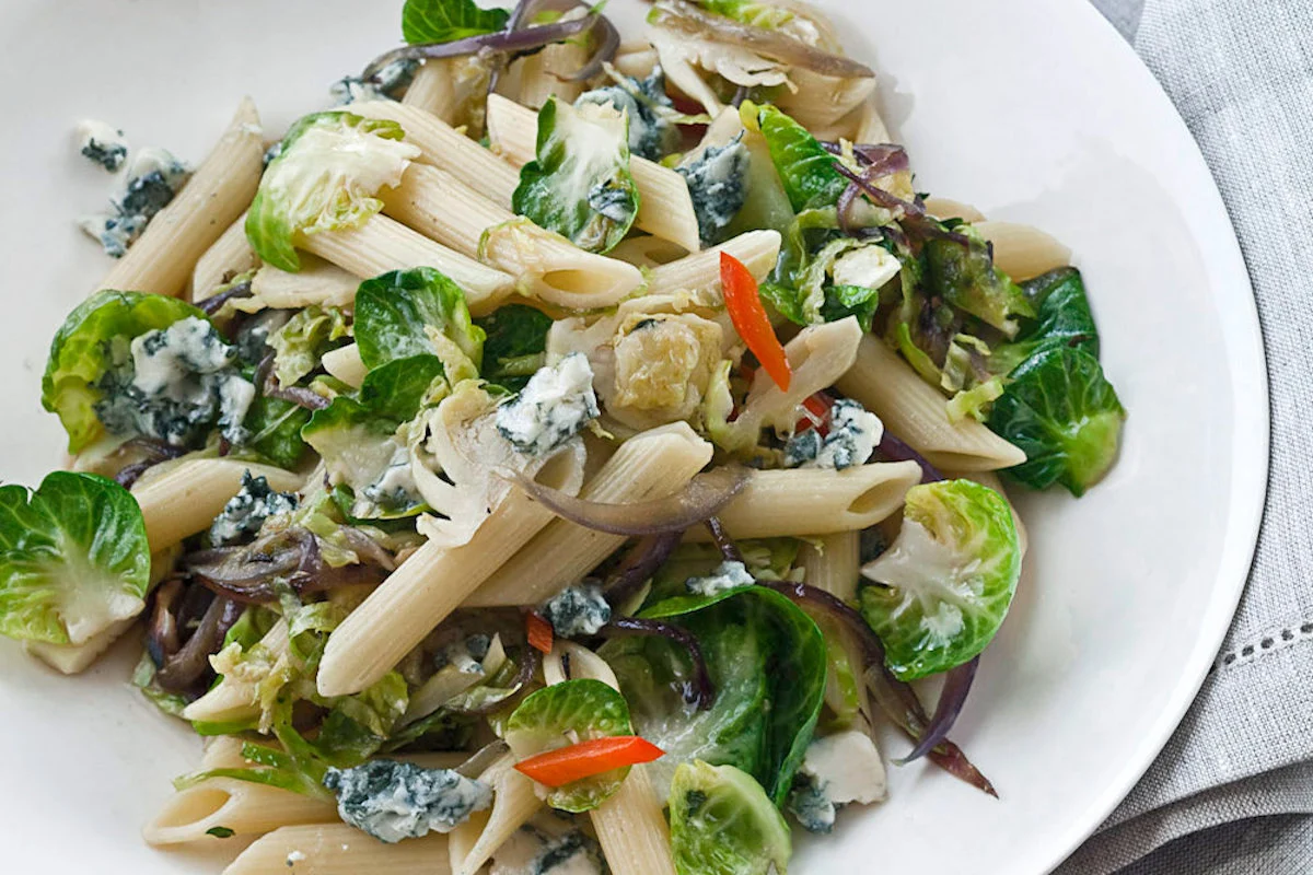 Receta: Penne Rigate con coles de Bruselas y gorgonzola