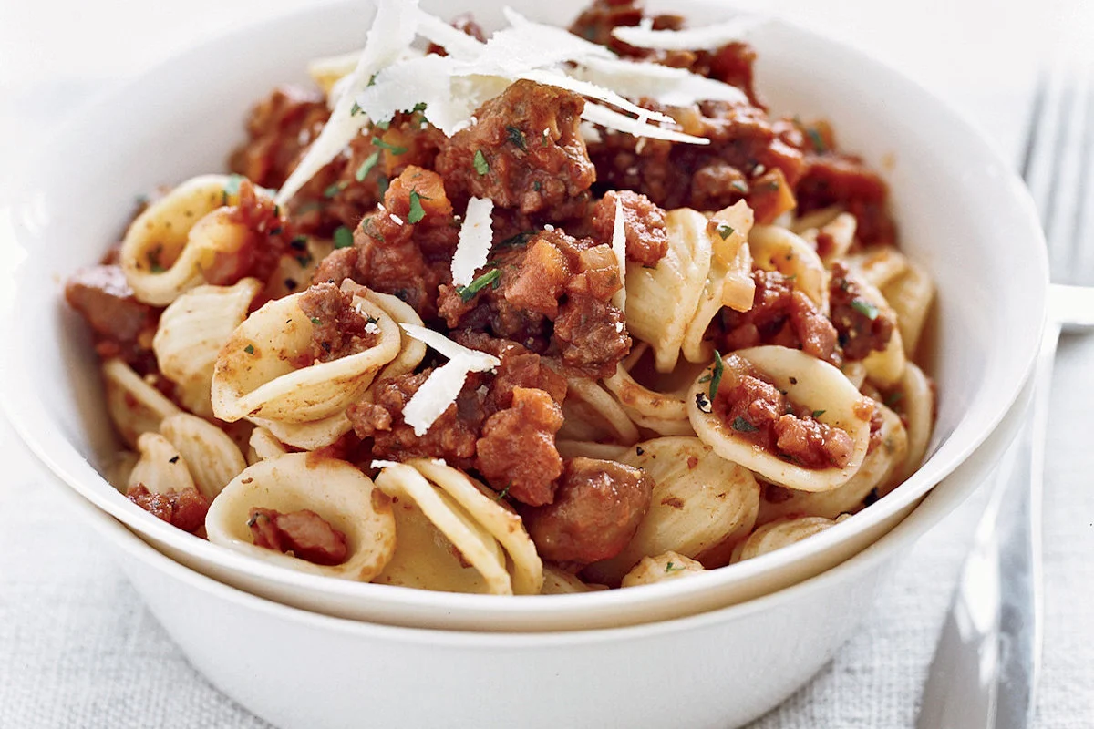 Receta: Pasta orecchiette boloñesa con castañas