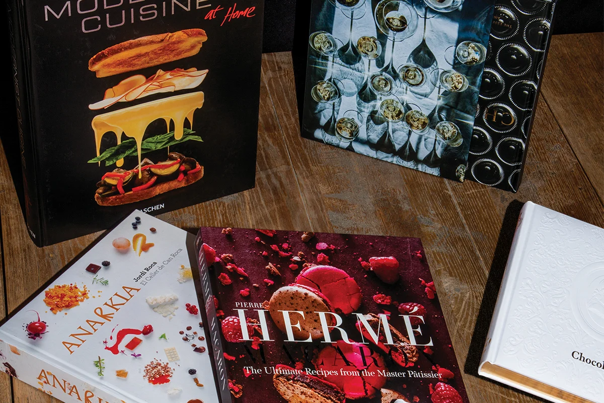 5 coffee table books de cocina que deberían de estar en tu sala
