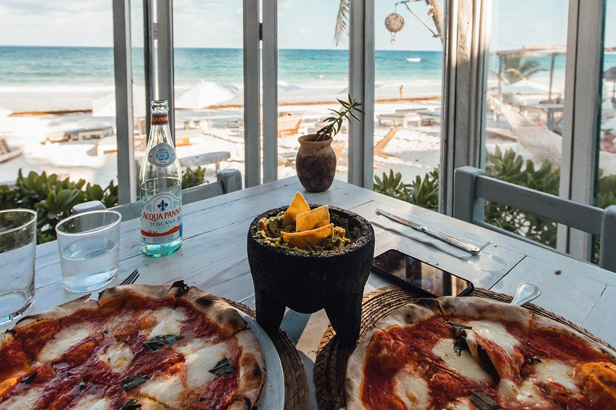 Consejos para encontrar lugares para comer cuando estás de vacaciones
