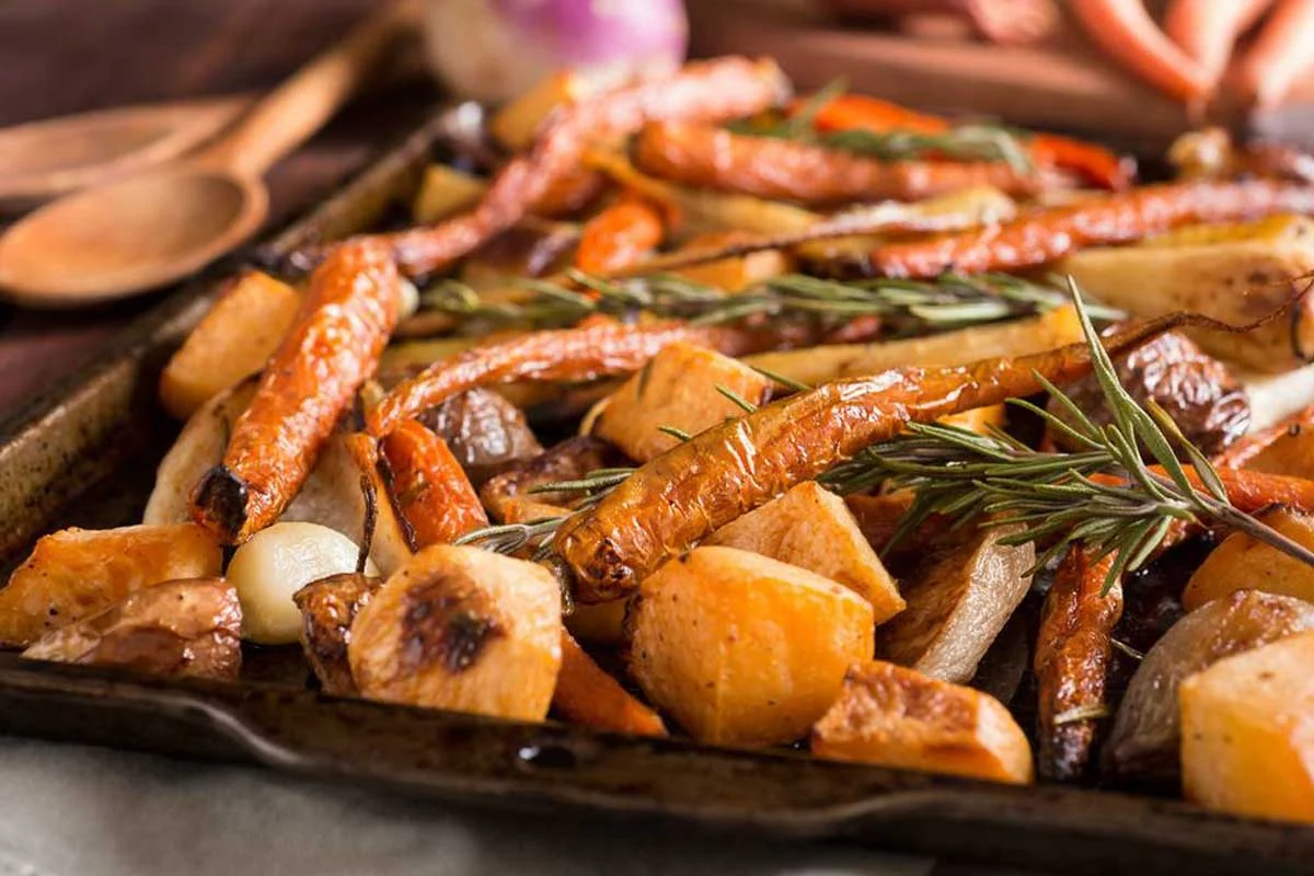 El peor error que puedes cometer al asar vegetales según este chef