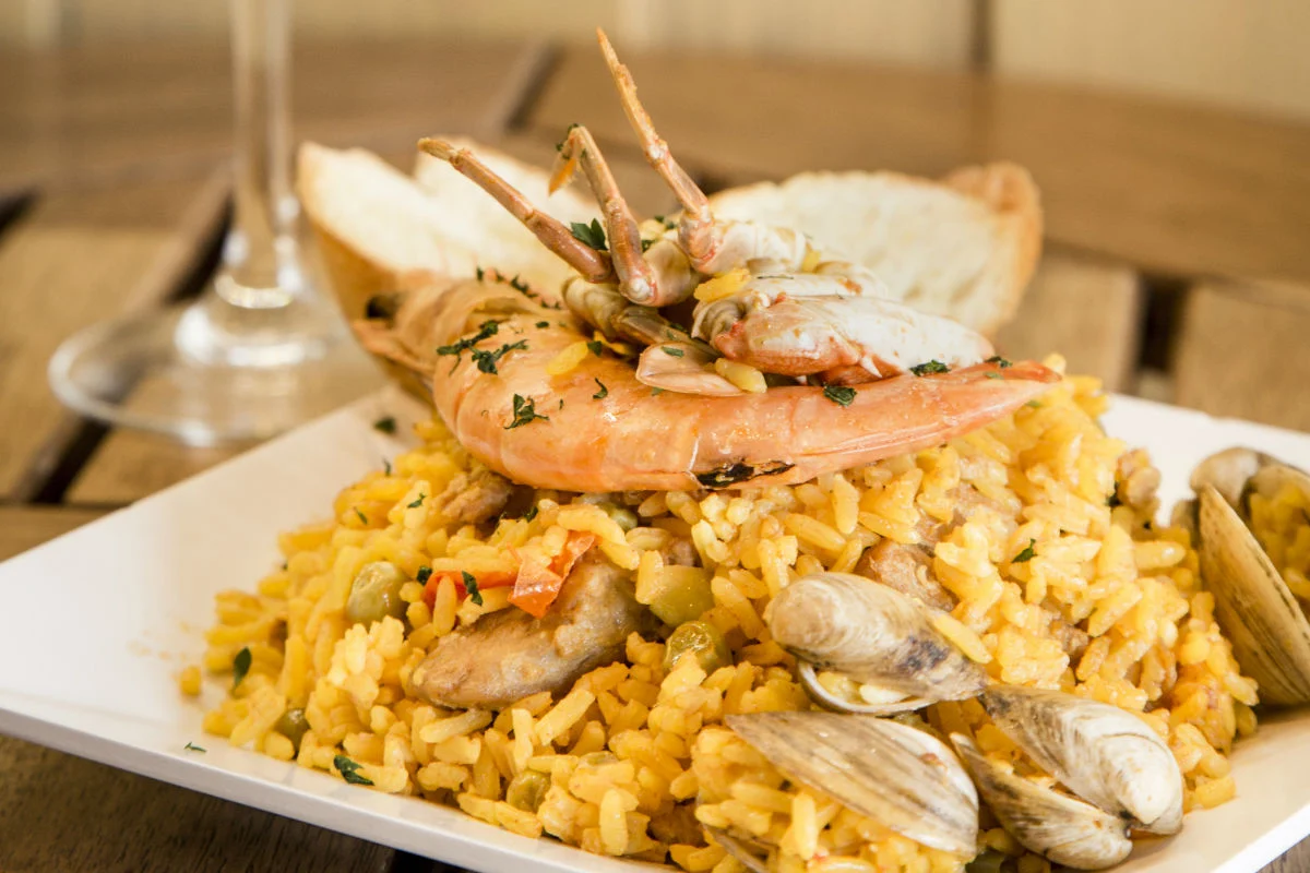 Tapas, paella, pintxos y más
