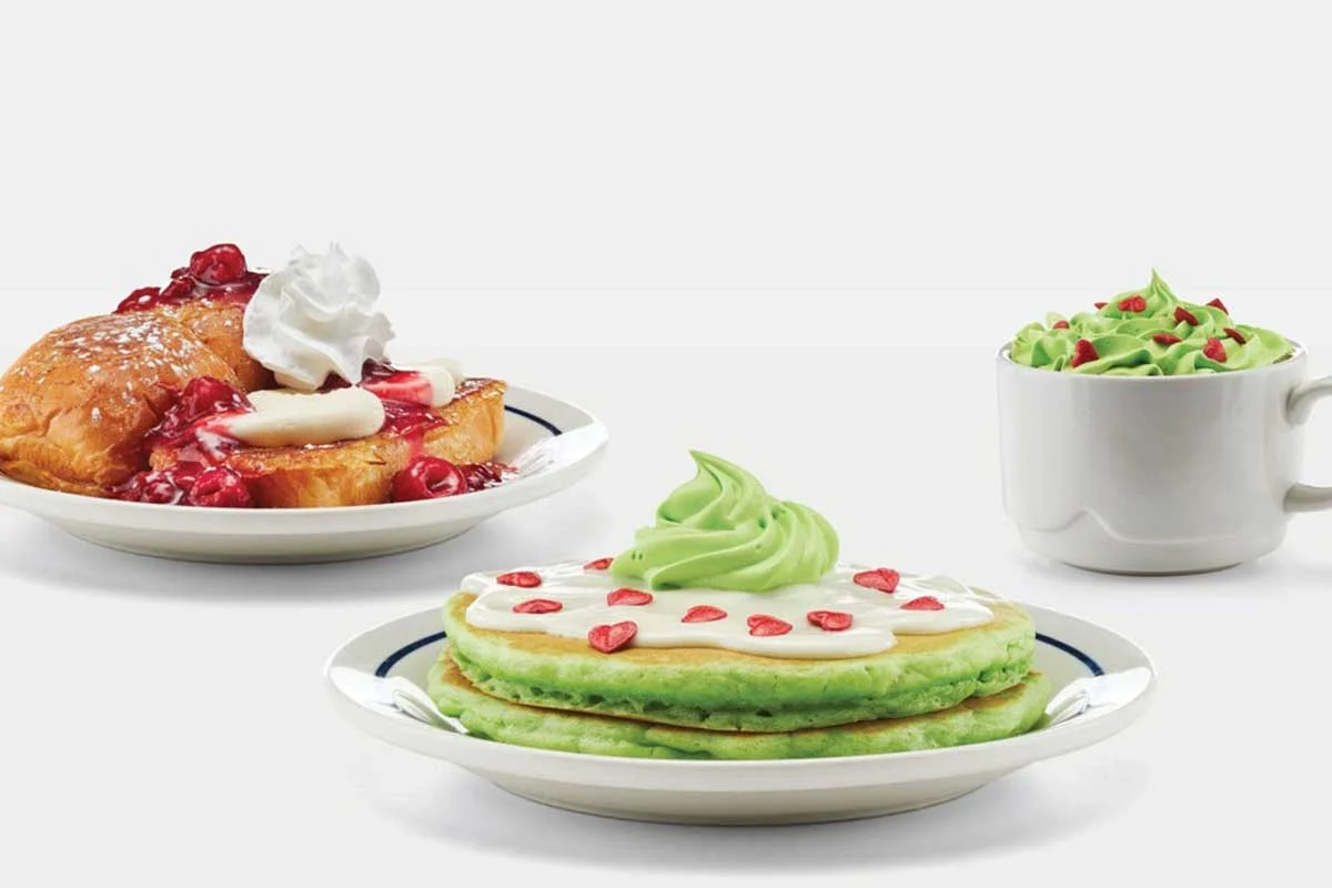 IHOP agrega elementos del Grinch a sus hotcakes