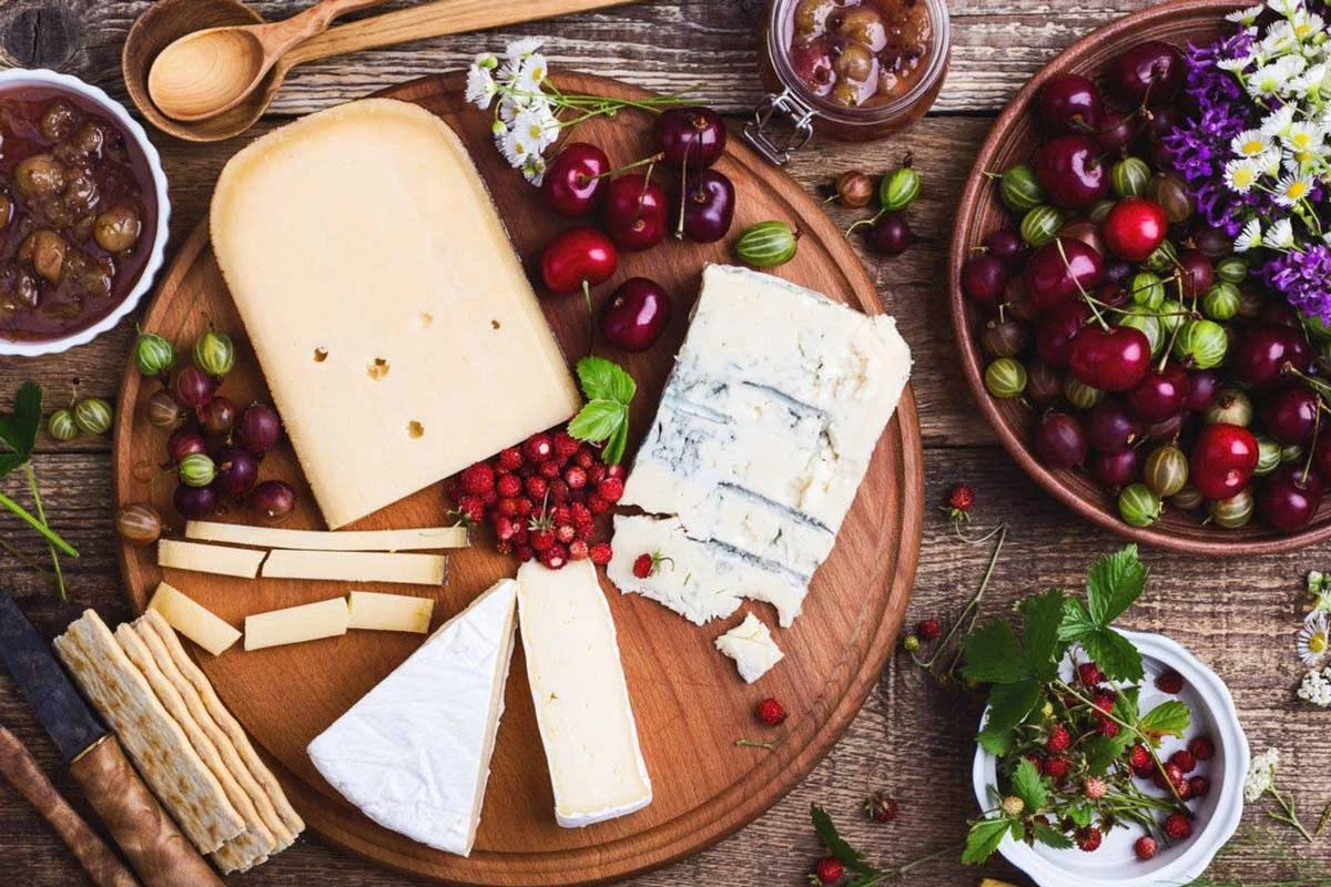 6 errores comunes al servir queso y cómo evitarlos