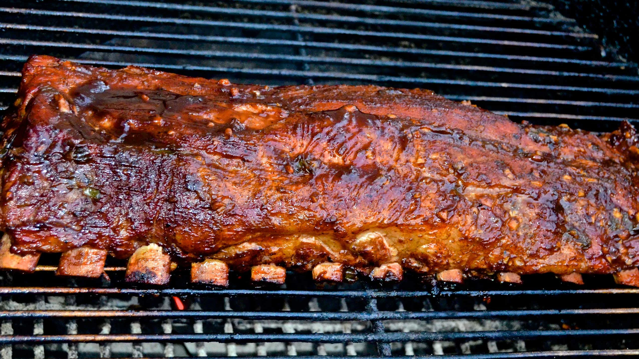5 errores que cometes al preparar costillas BBQ