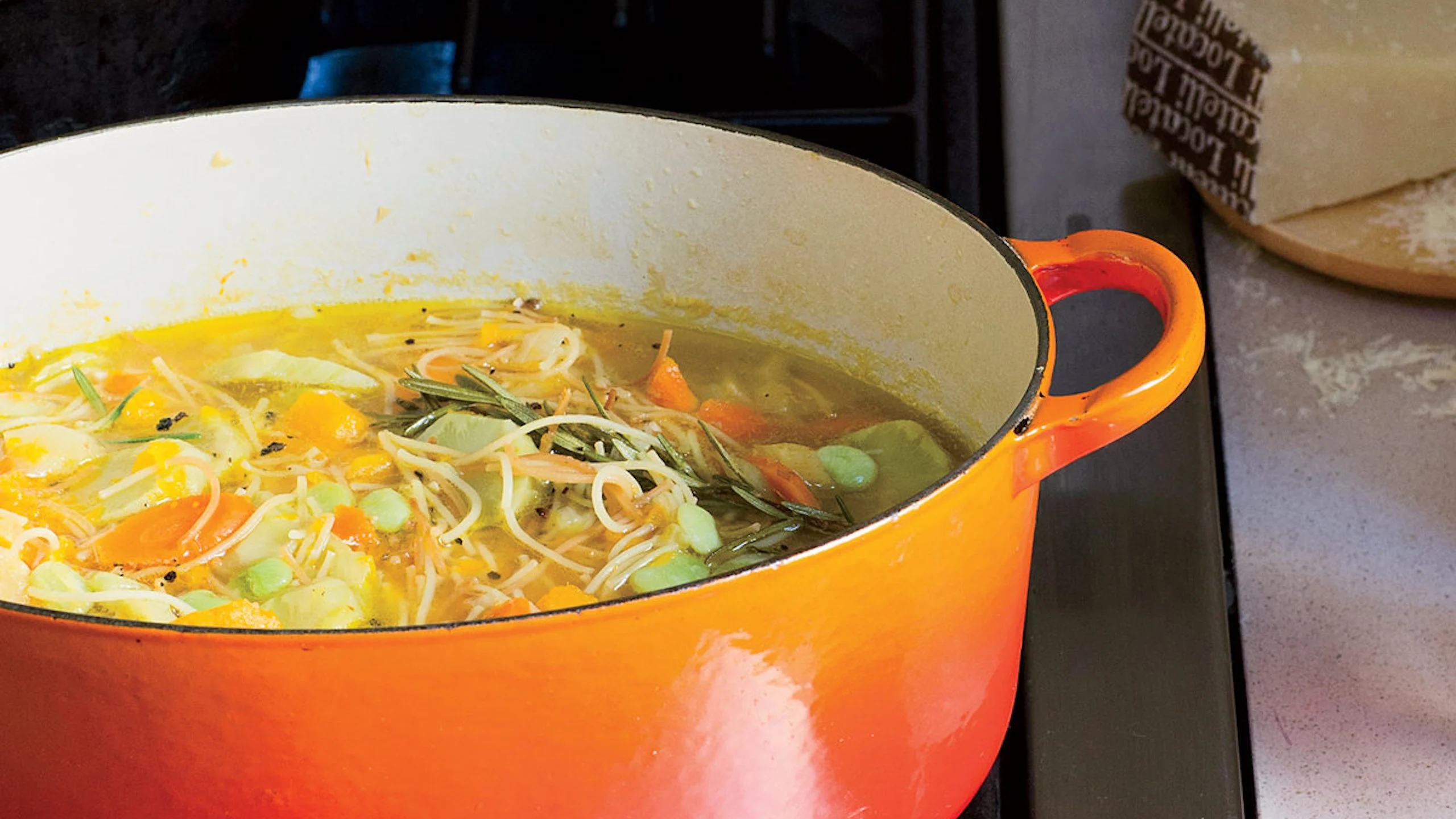 Minestrone de hortalizas de raíz