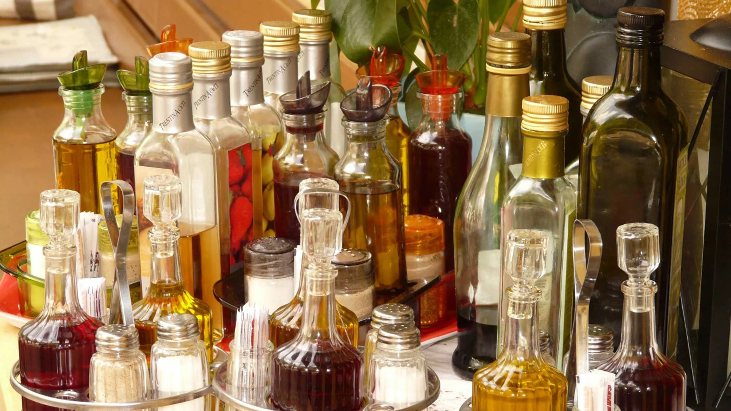 El vinagre blanco será tu nuevo aliado al limpiar la cocina