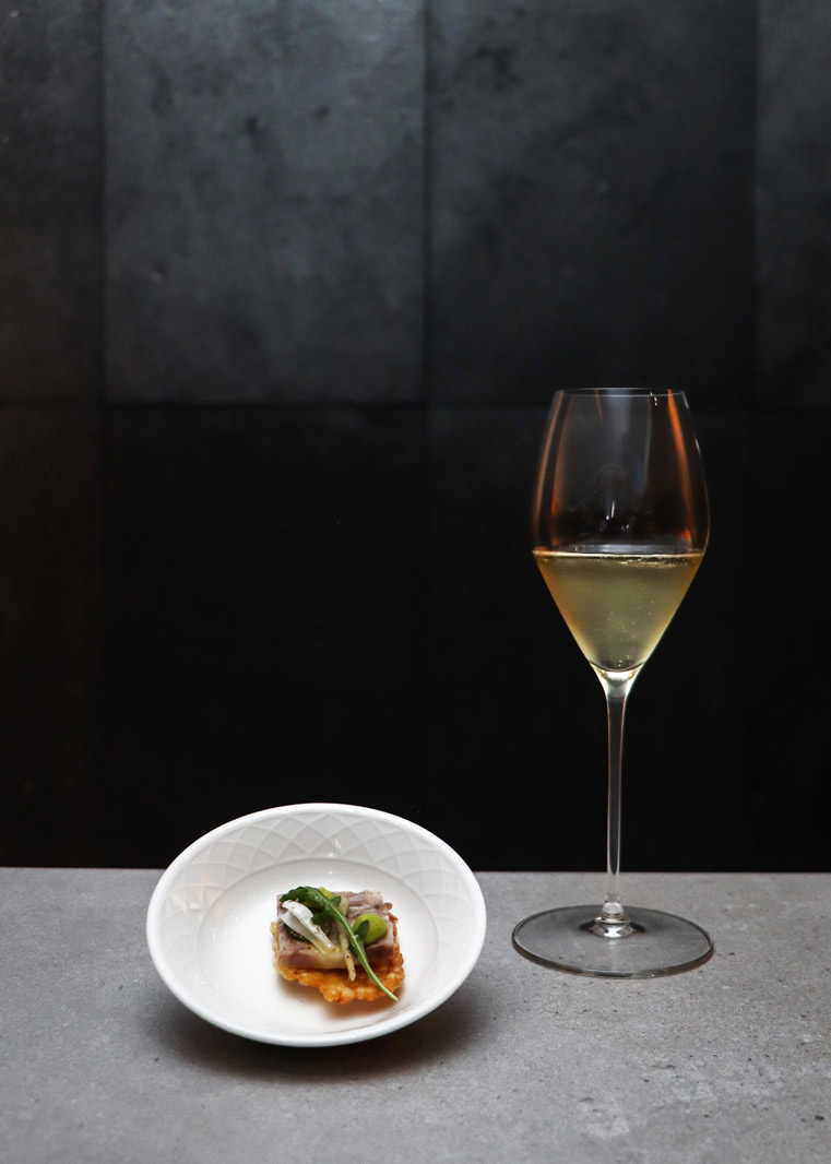 pablo salas food & Wine table