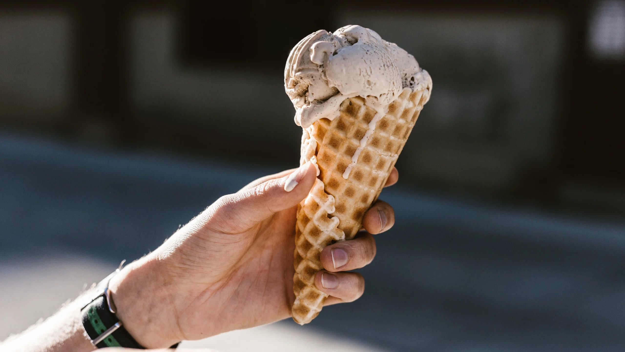 ¿Por qué nos da brain freeze al comer algo frío rápido?