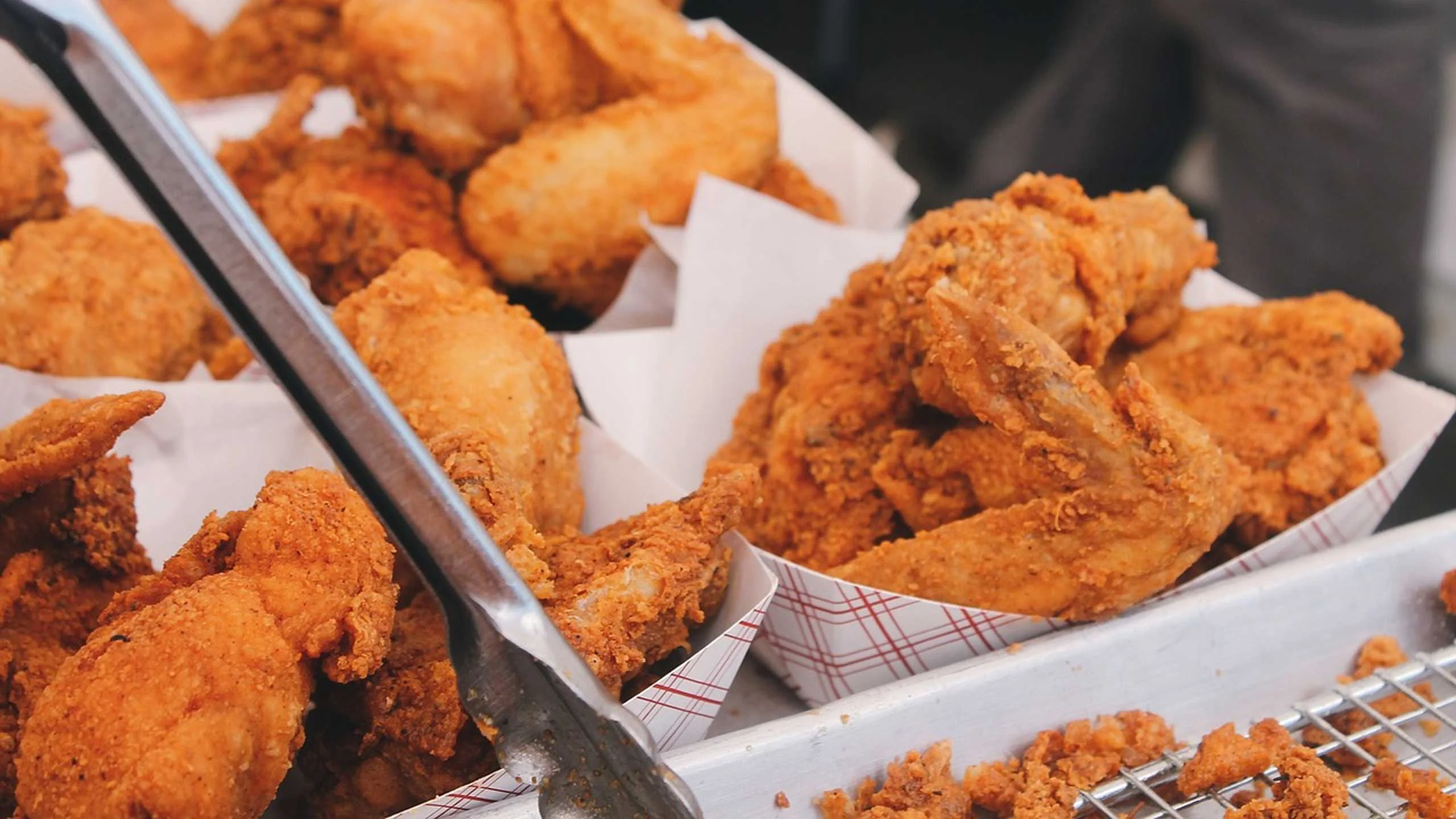 Sigue estos pasos para obtener el pollo frito perfecto