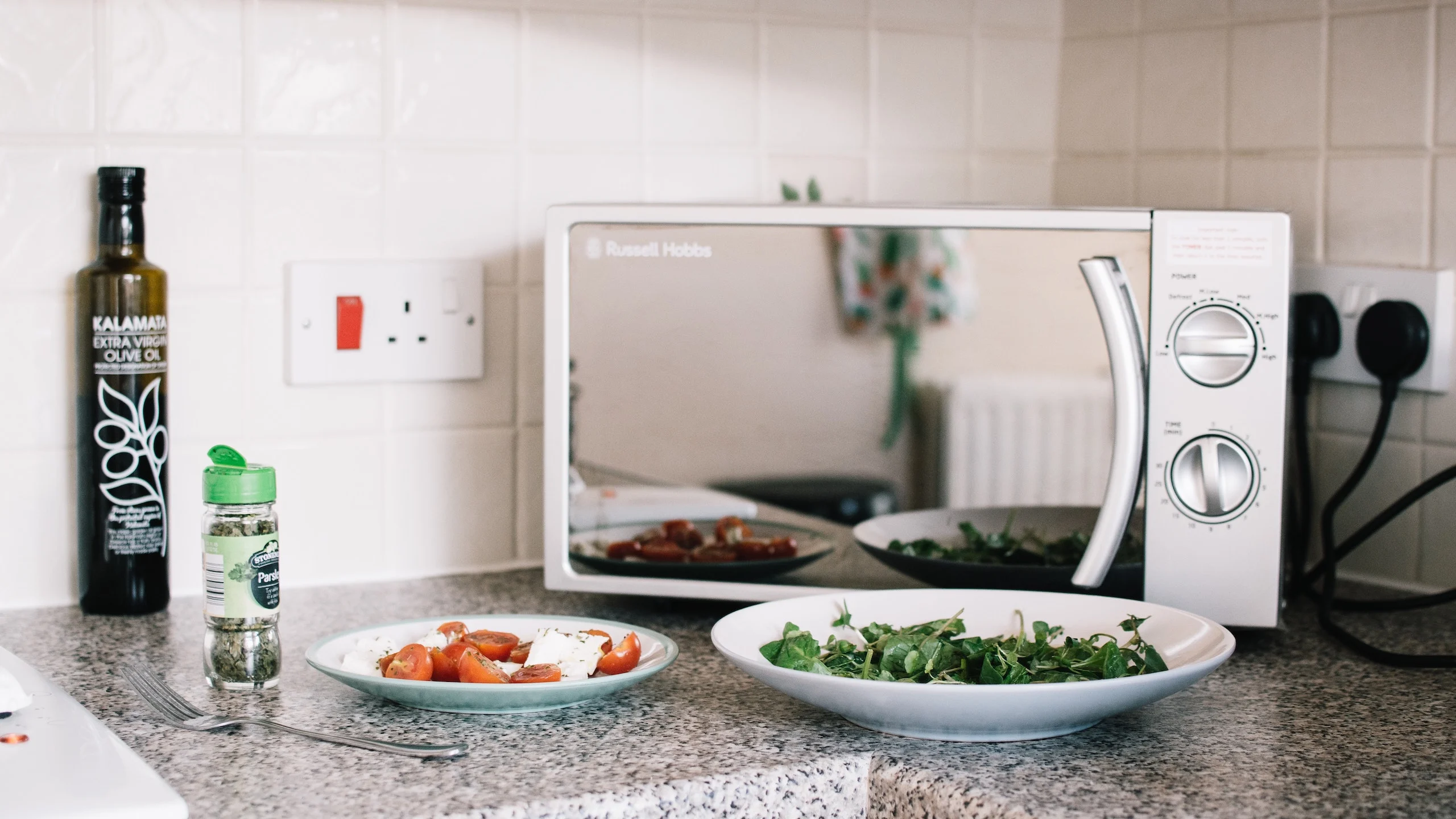 Alimentos que nunca deberías cocinar en el microondas