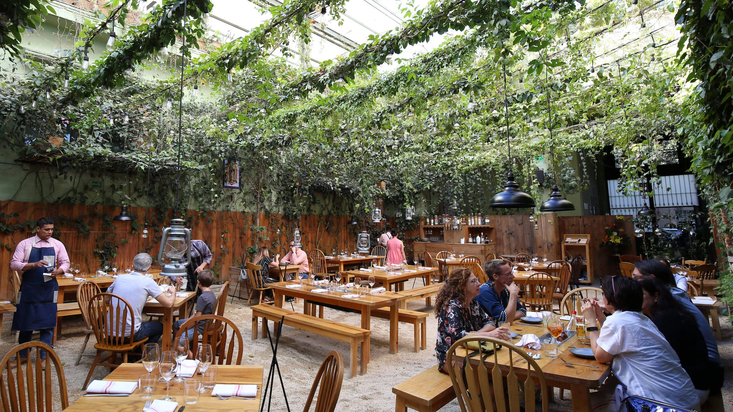 Patios y terrazas en la Roma para aprovechar la primavera