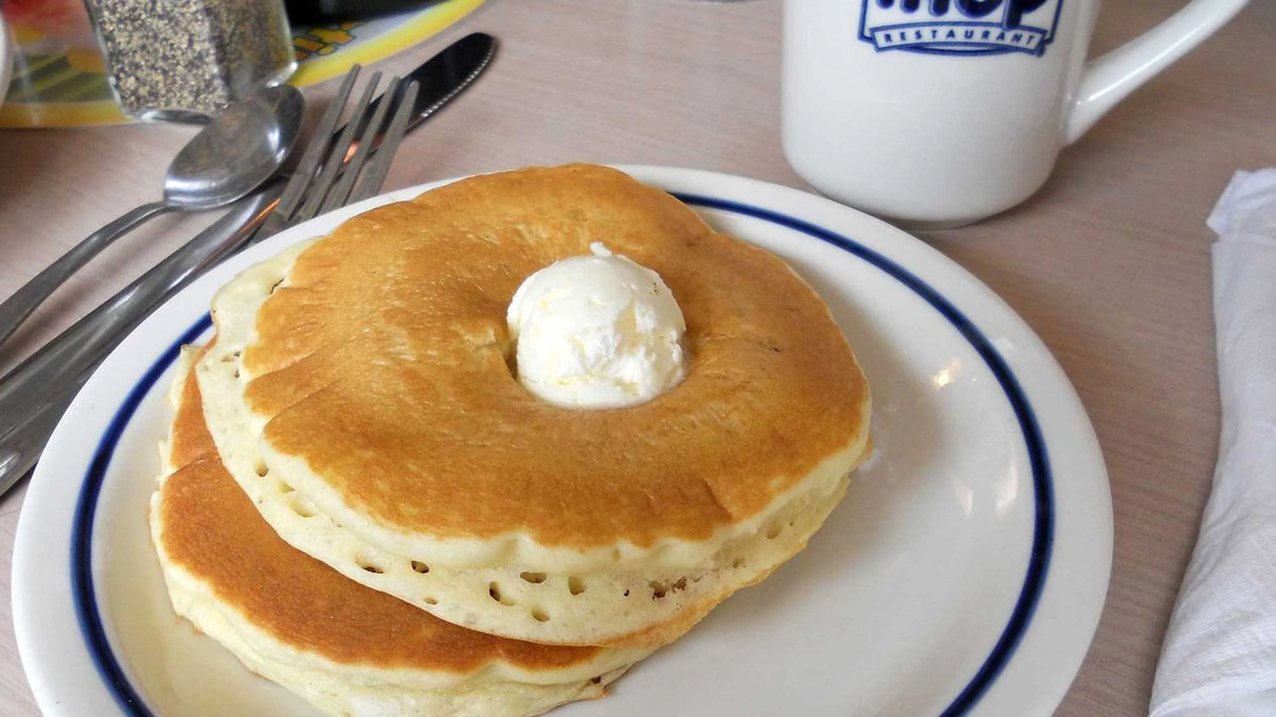 La última creación de IHOP lleva a los hot cakes a un nuevo nivel
