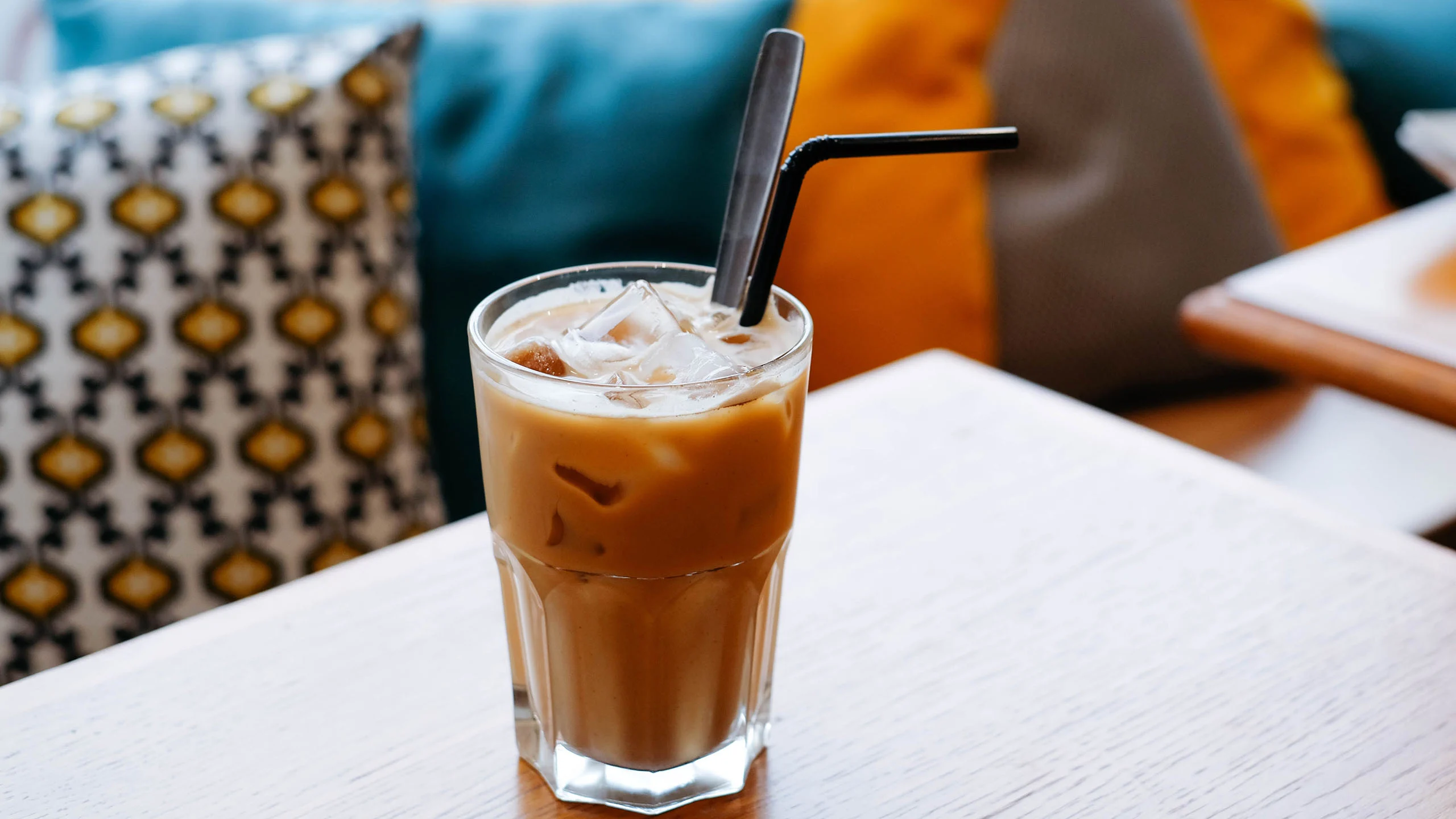Bebidas con café que debes aprender para los días de calor