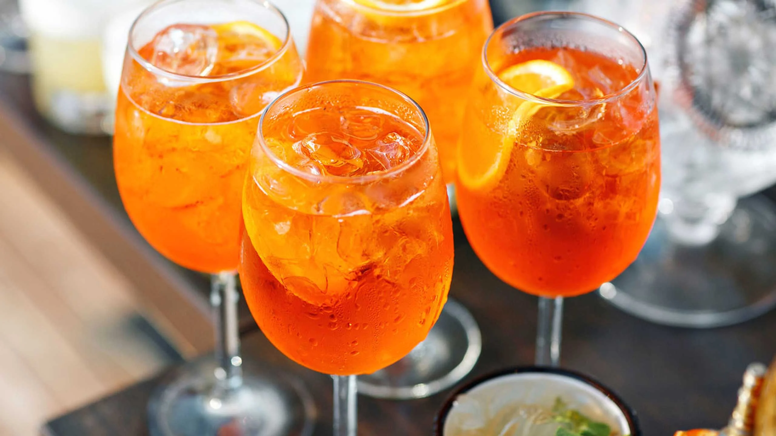 Las bebidas del verano más populares en ciudades importantes, según Yelp