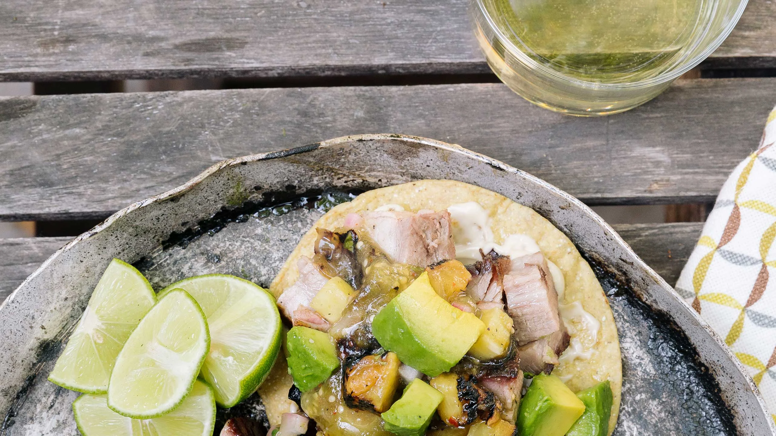 Tostadas de porkbelly con salsa de piña