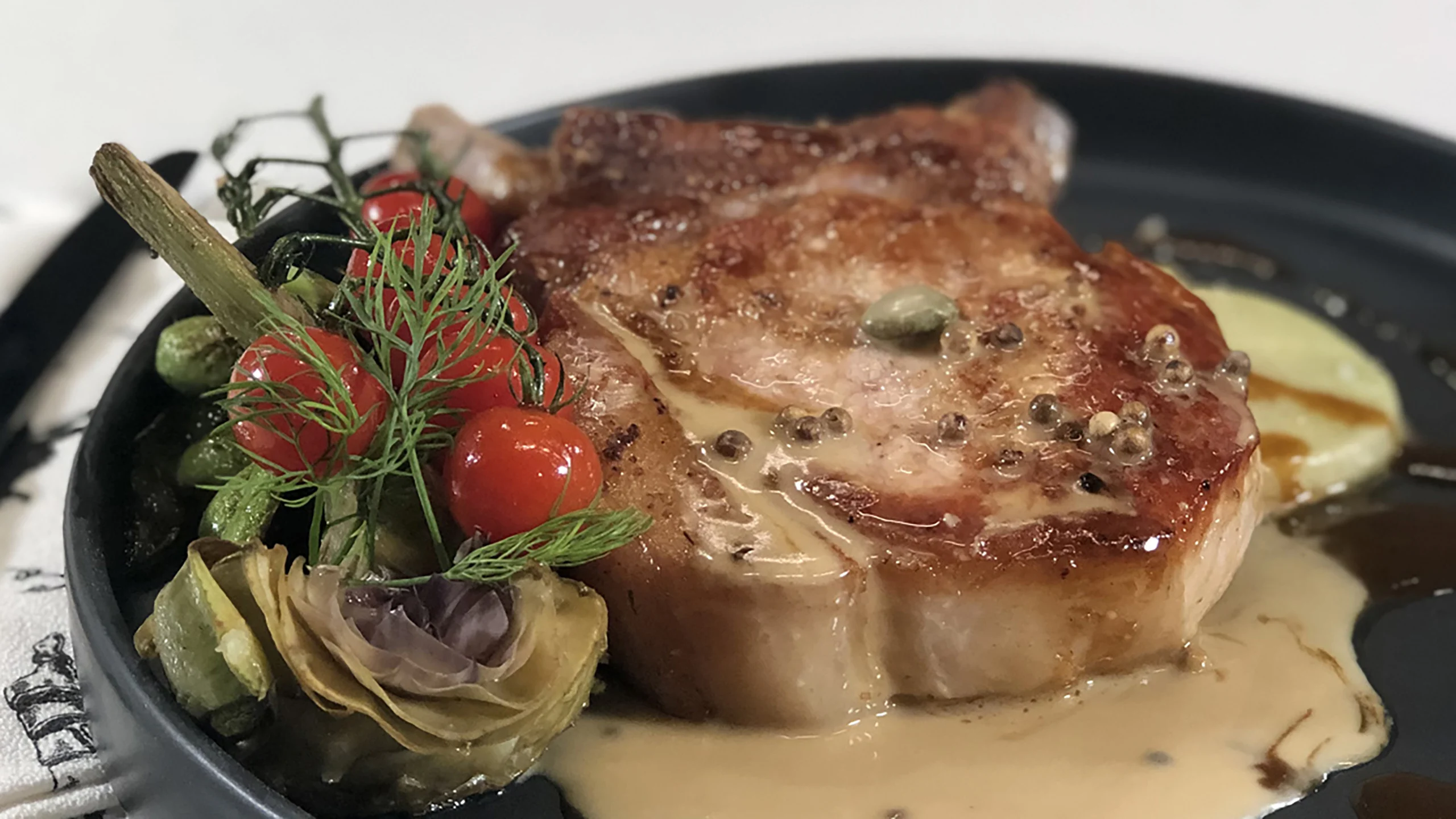 Prepara unas chuletas de cerdo americano a la pimienta