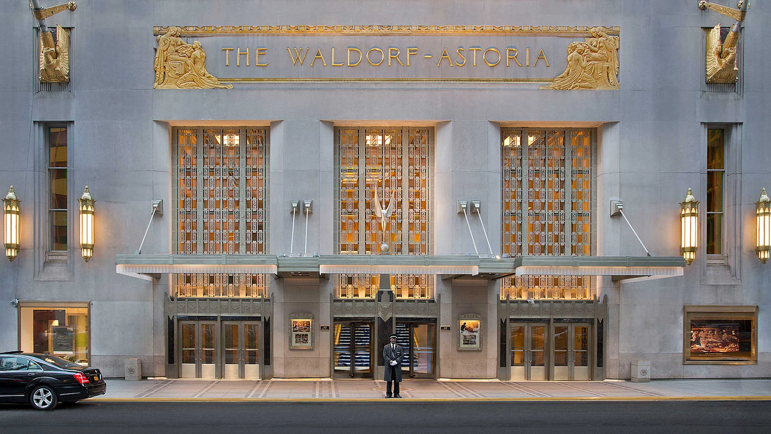 ¿Sabías qué el hotel Waldorf Astoria inventó el room service?
