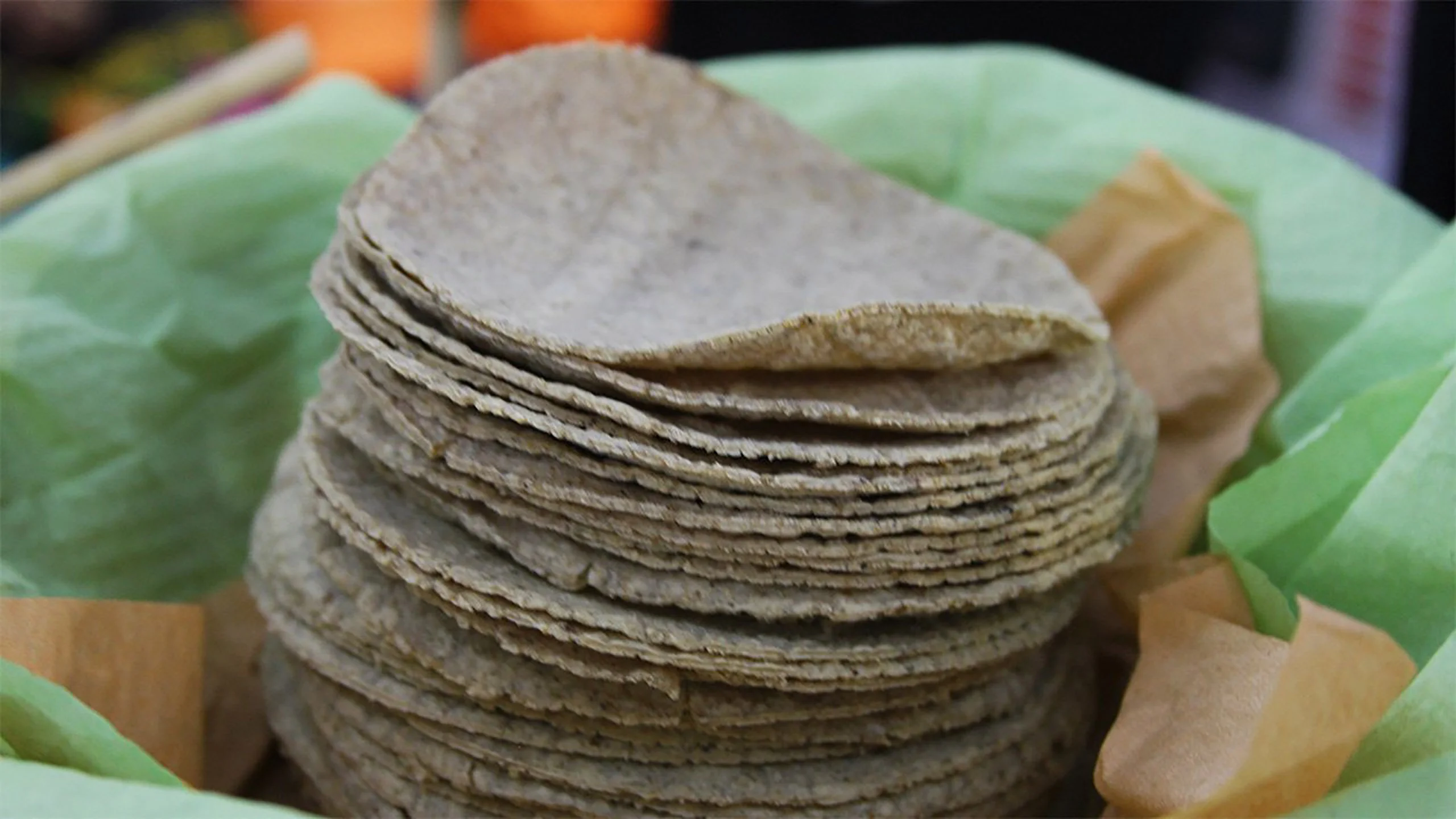 ¿Tortillas de maíz importado? Agricultores mexicanos temen a los recortes