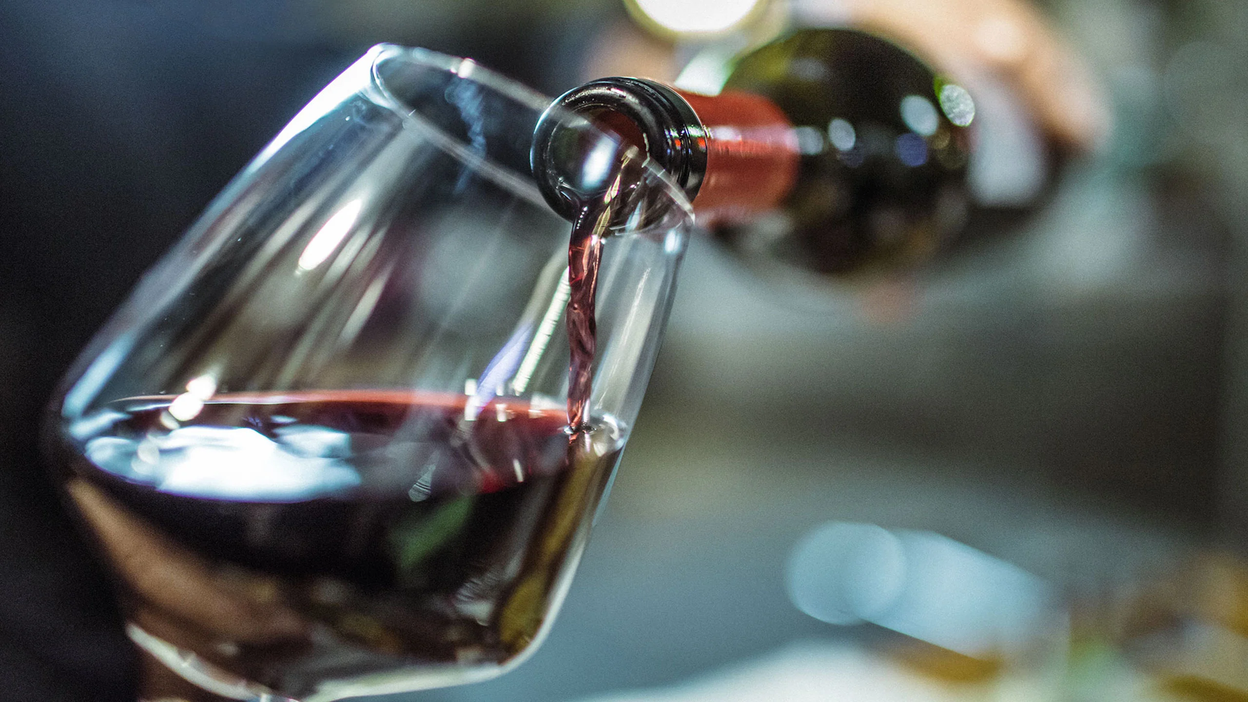 Robaron $200,000 dólares en vino en un crimen que parece de película