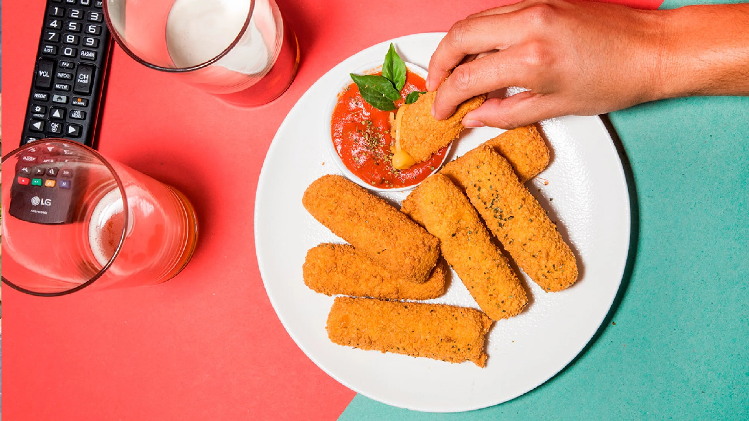 5 juegos de mesa para jugar en familia y snacks para acompañarlos