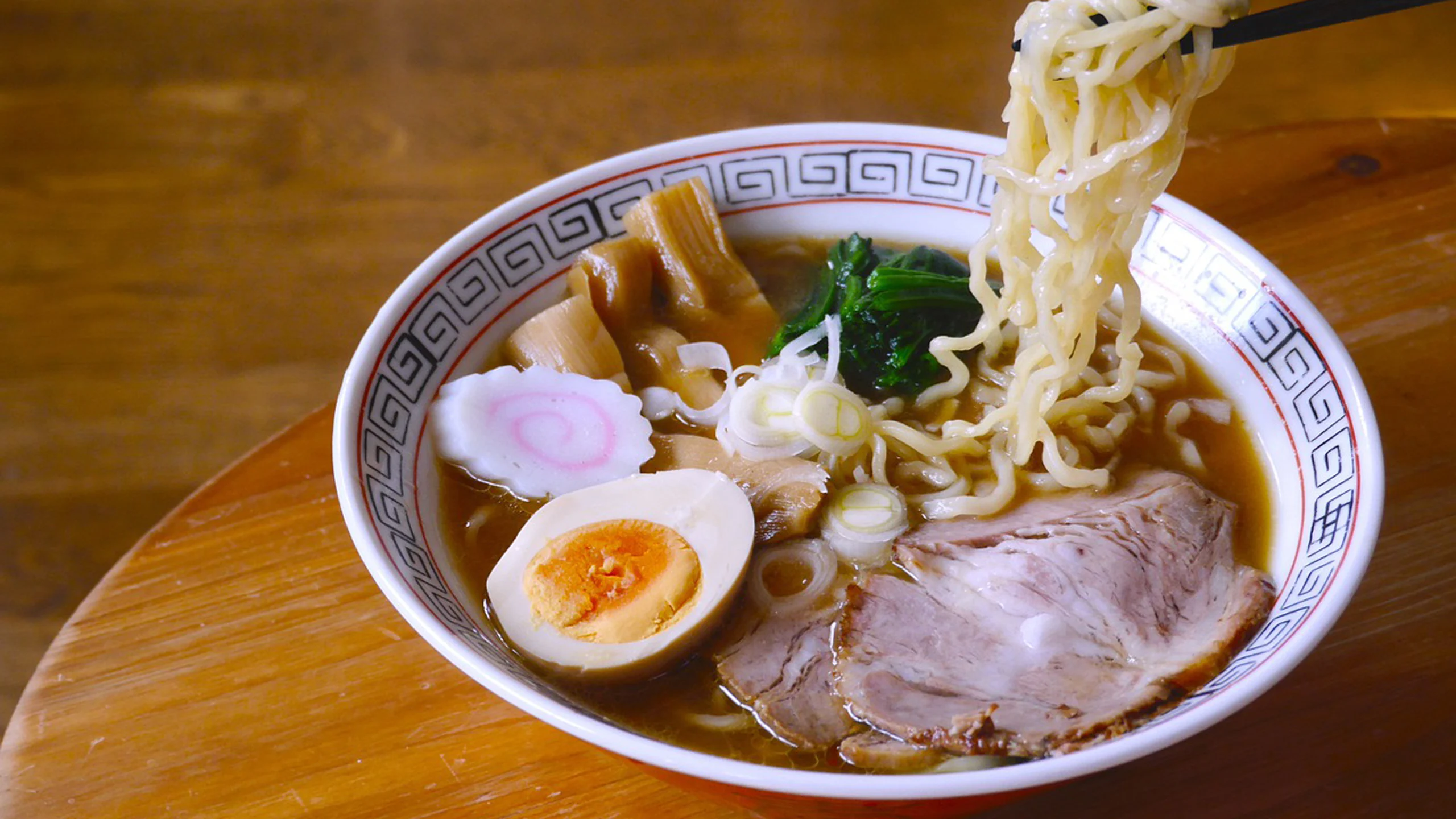 Consiéntete con estas sugerencias de ramen a domicilio