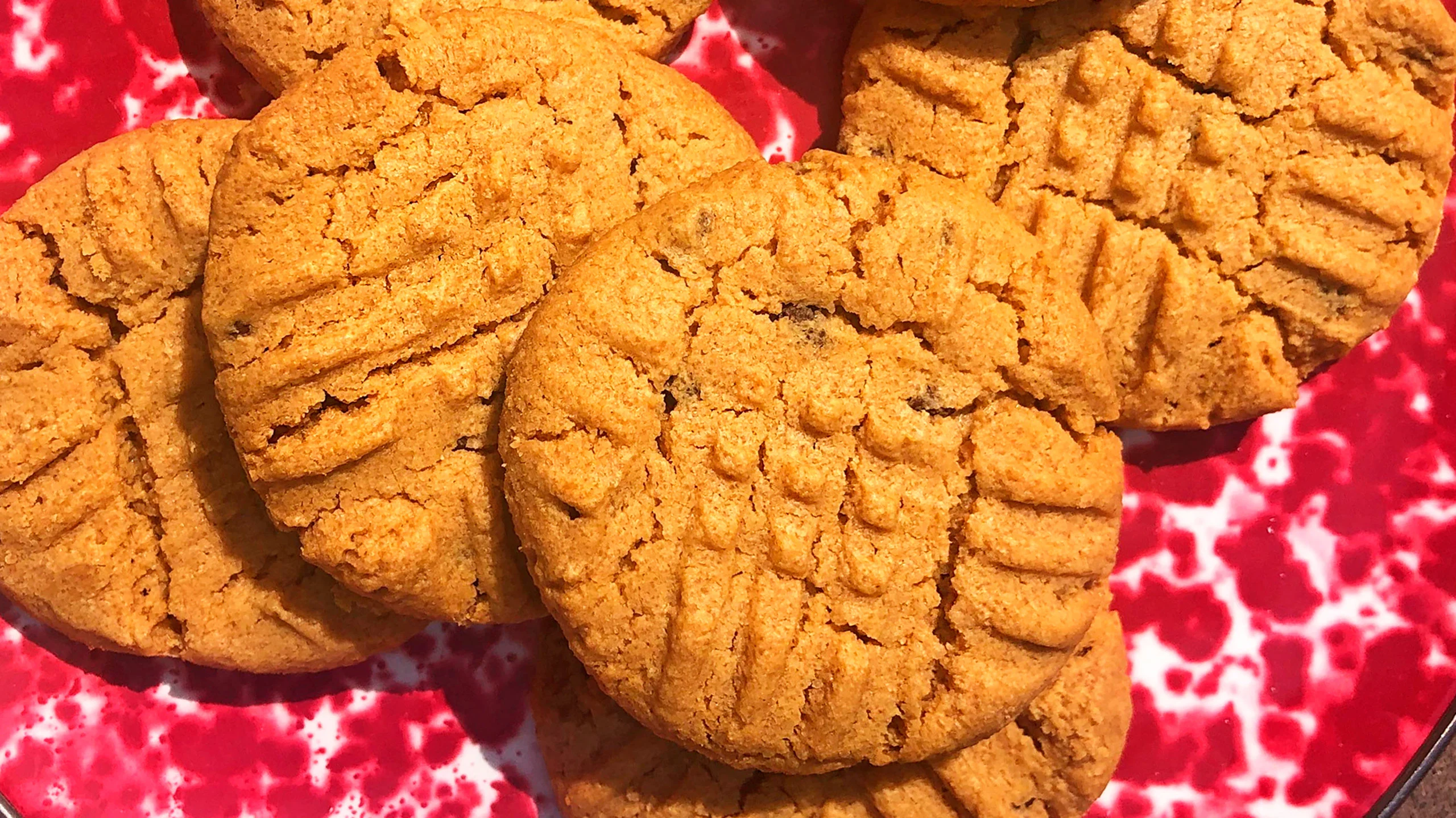 Estas galletas de crema de cacahuate sin harina están listas en menos de 30 minutos