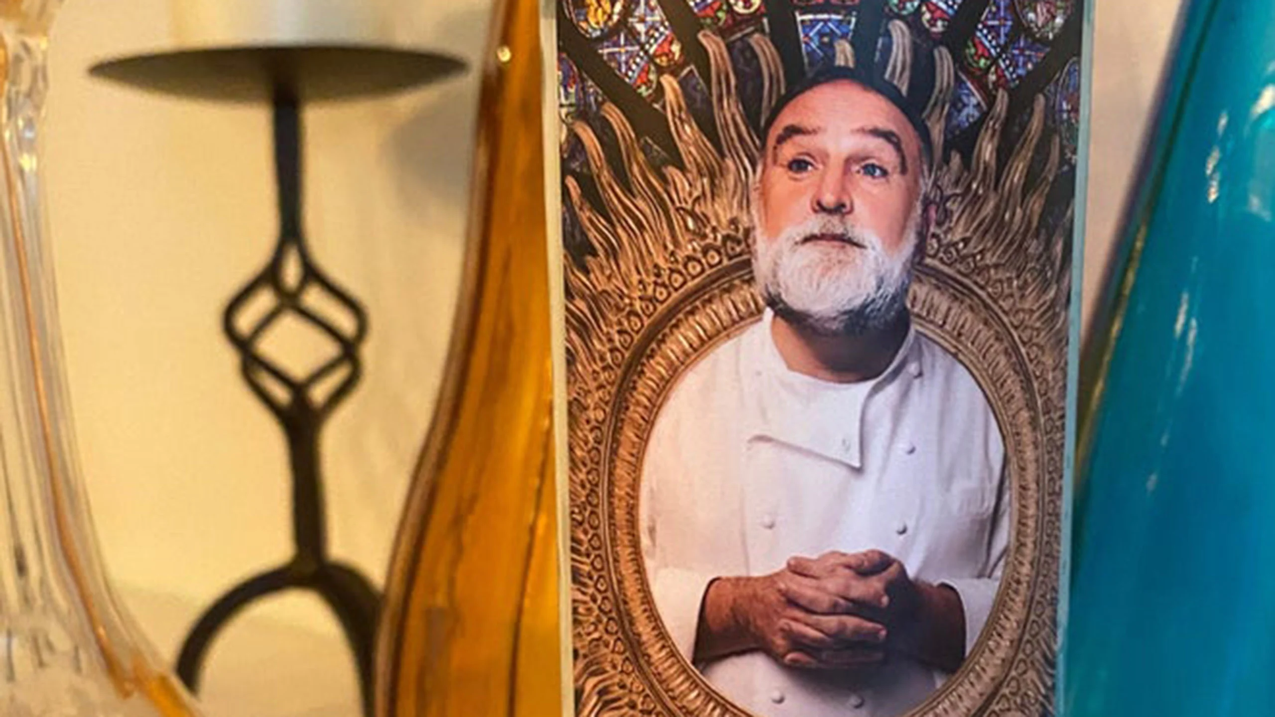 Alguien hizo una veladora de José Andrés y se agotó en menos de 5 horas