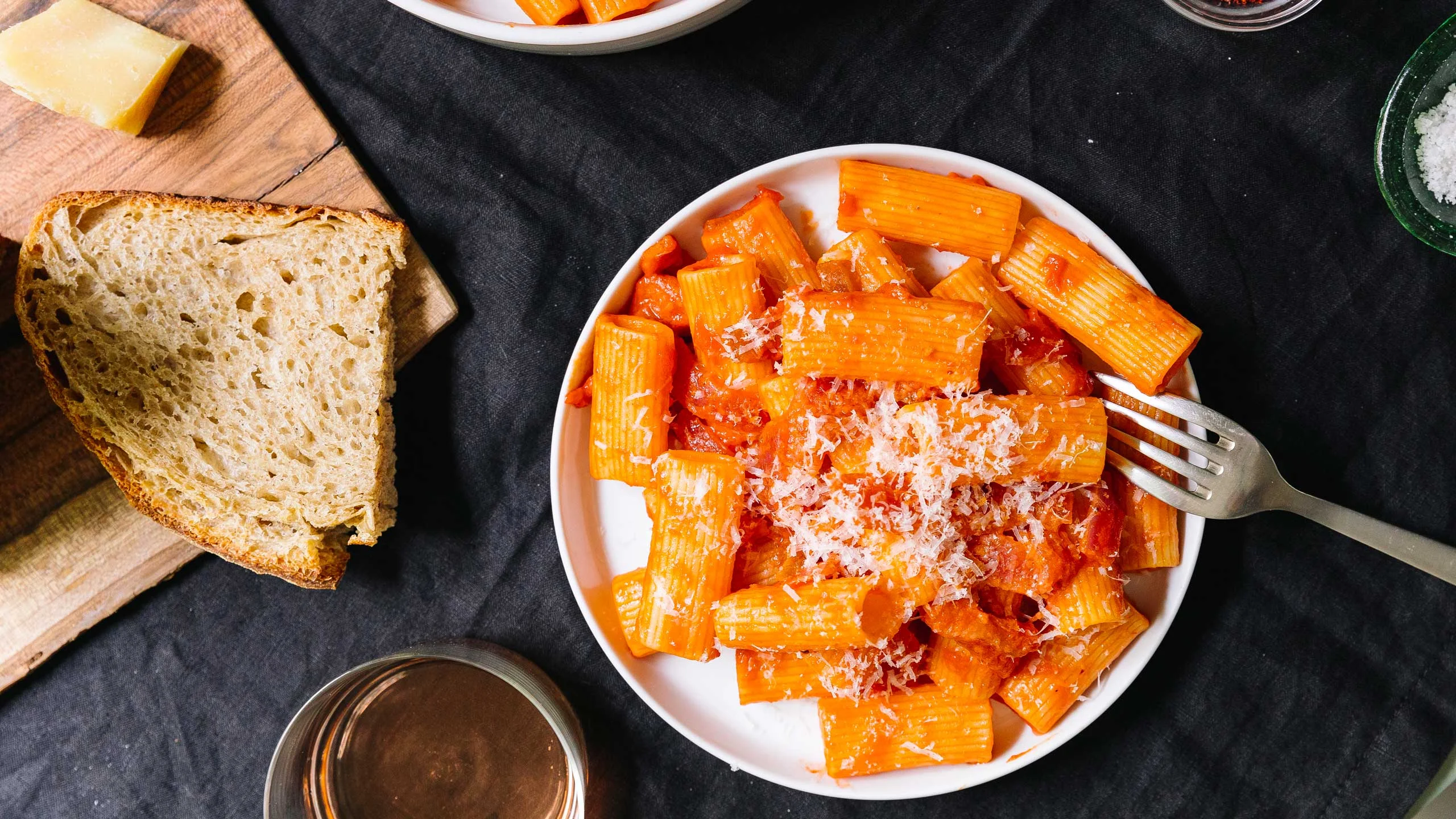5 salsas básicas para acompañar tus pastas