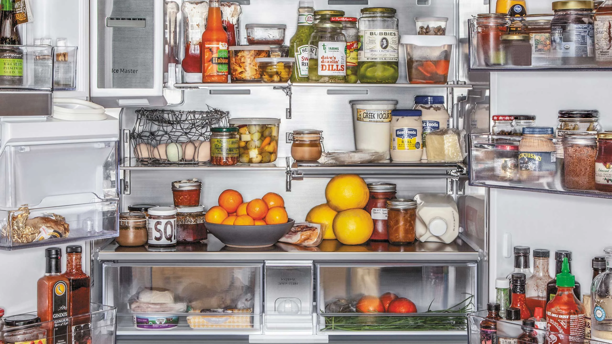10 chefs famosos nos muestran lo que hay en sus refrigeradores