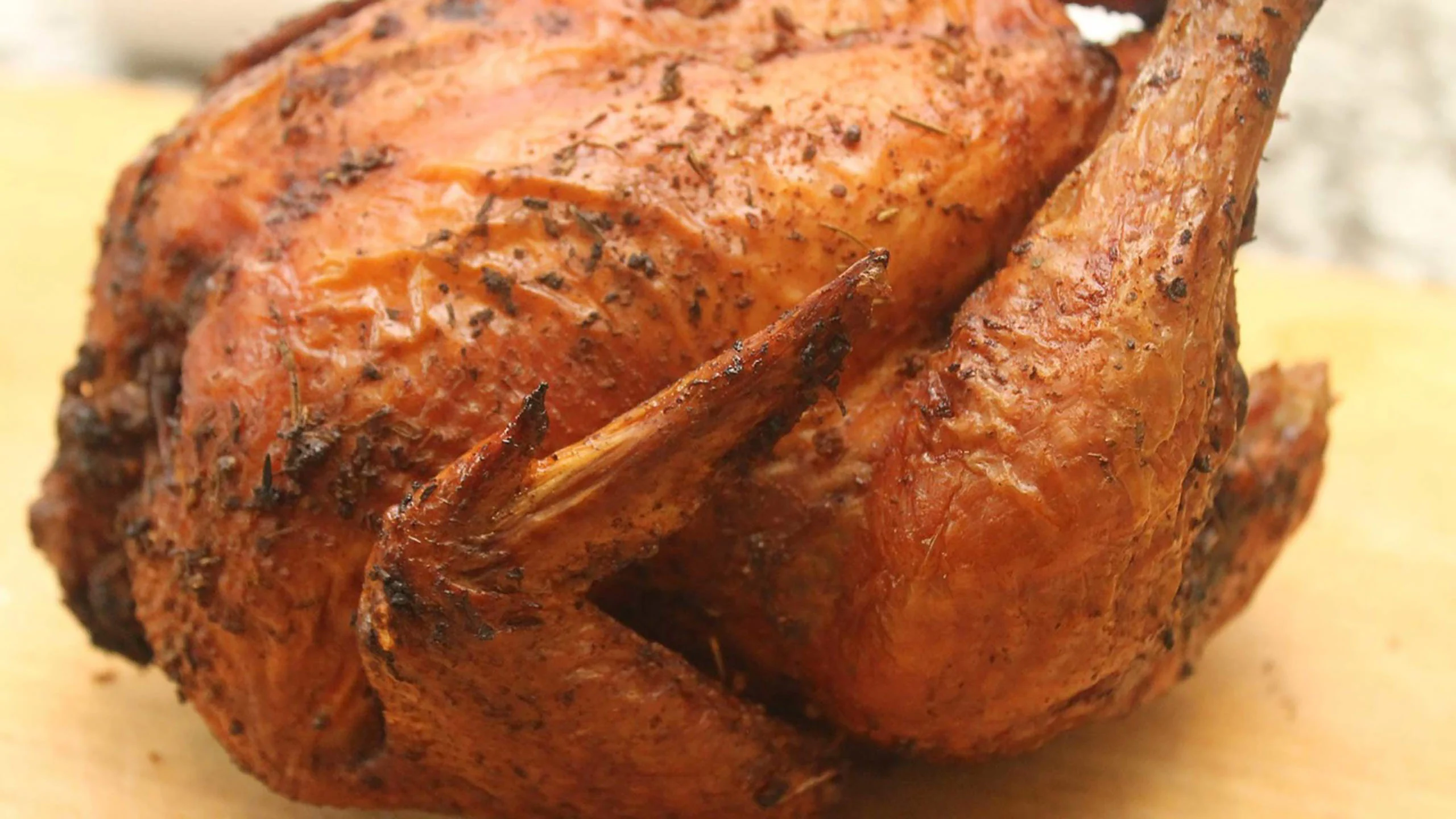Trucos para lograr un pollo rostizado muy crujiente