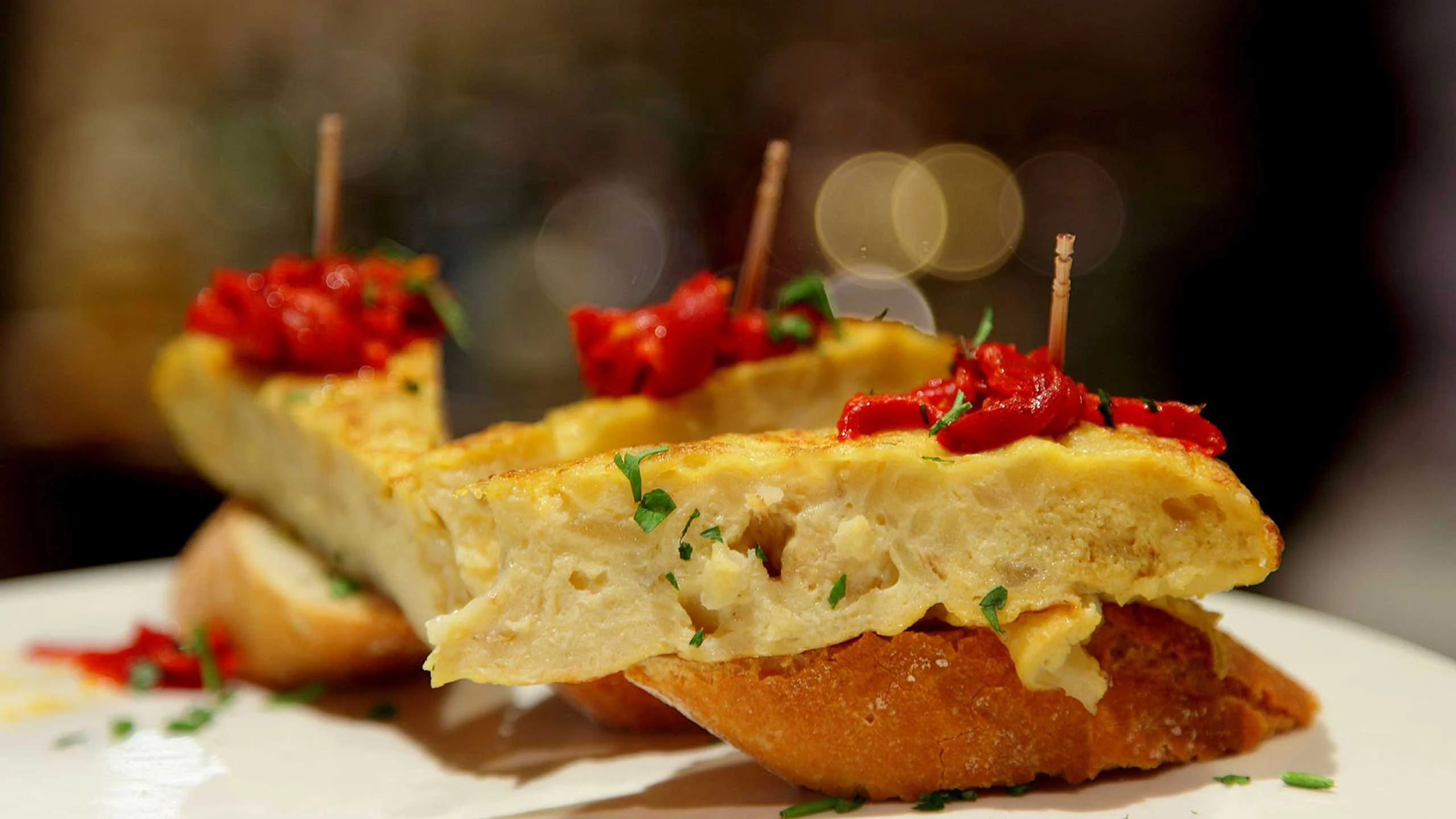 ¿Cómo hacer más golosa tu tortilla de papa?