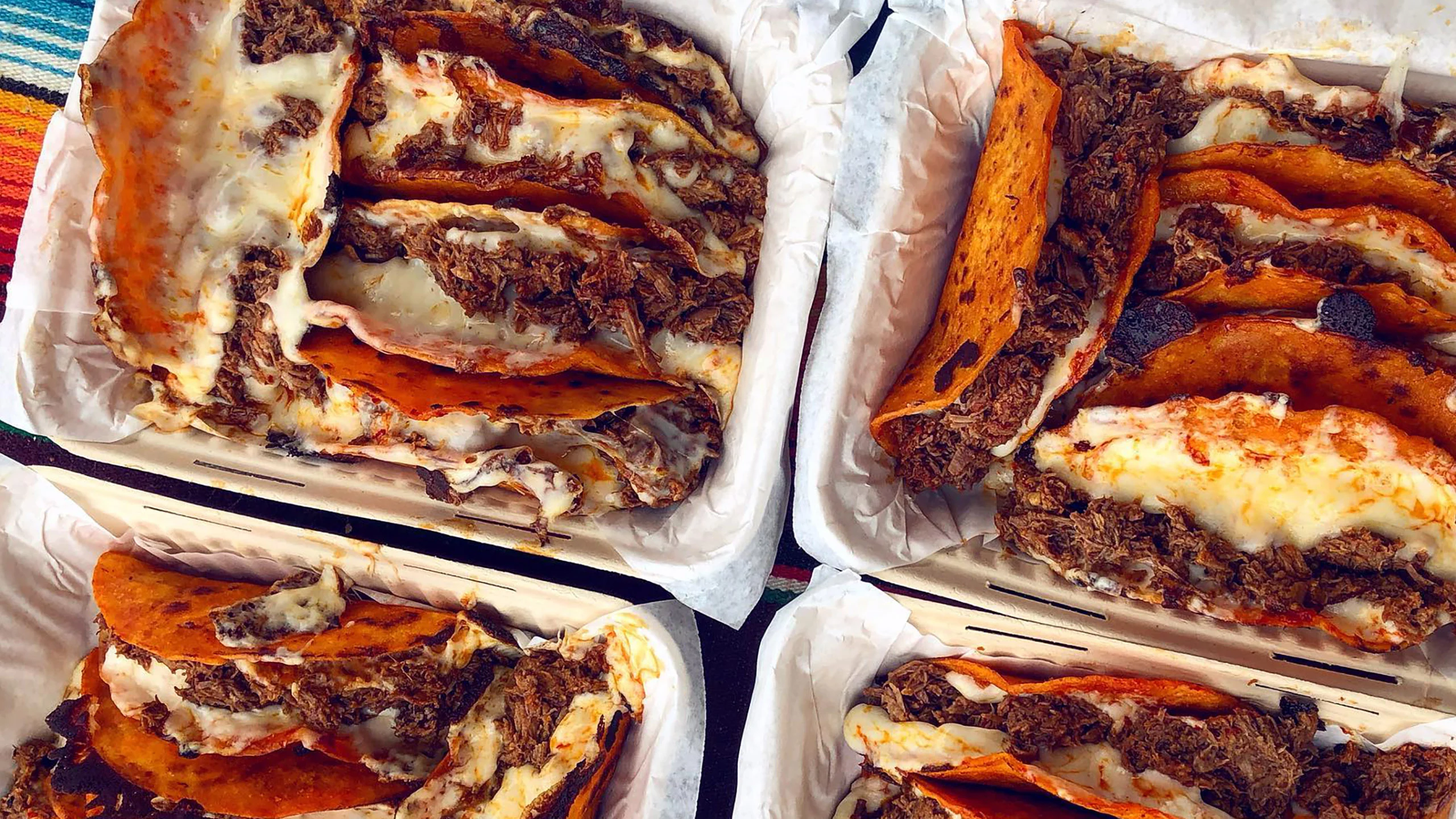 La quesabirria es el mejor híbrido de la comida callejera
