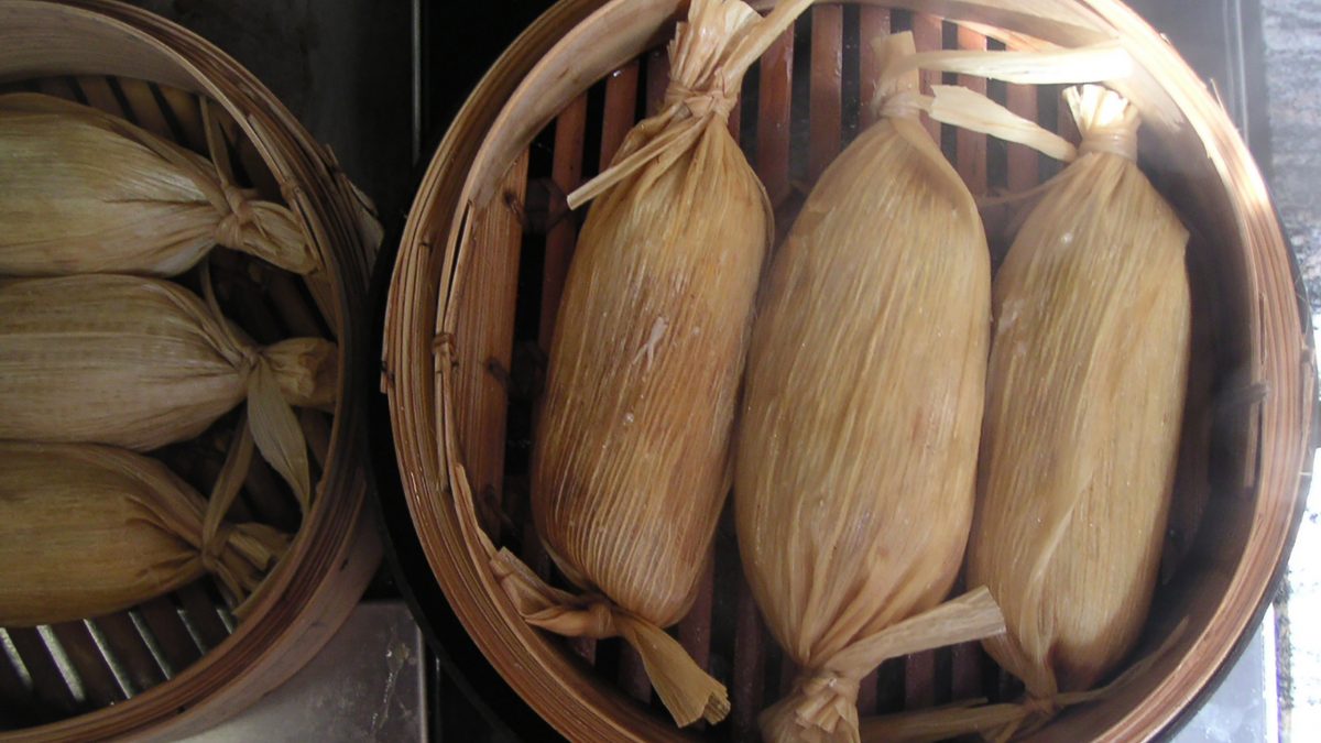 sal de tequesquite, tamales. sal