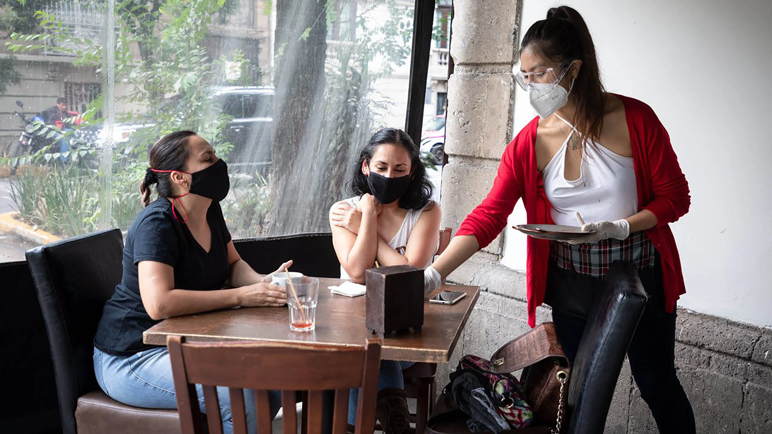 Restauranteros piden a Rappi, Didi y Uber bajar sus comisiones en semáforo rojo