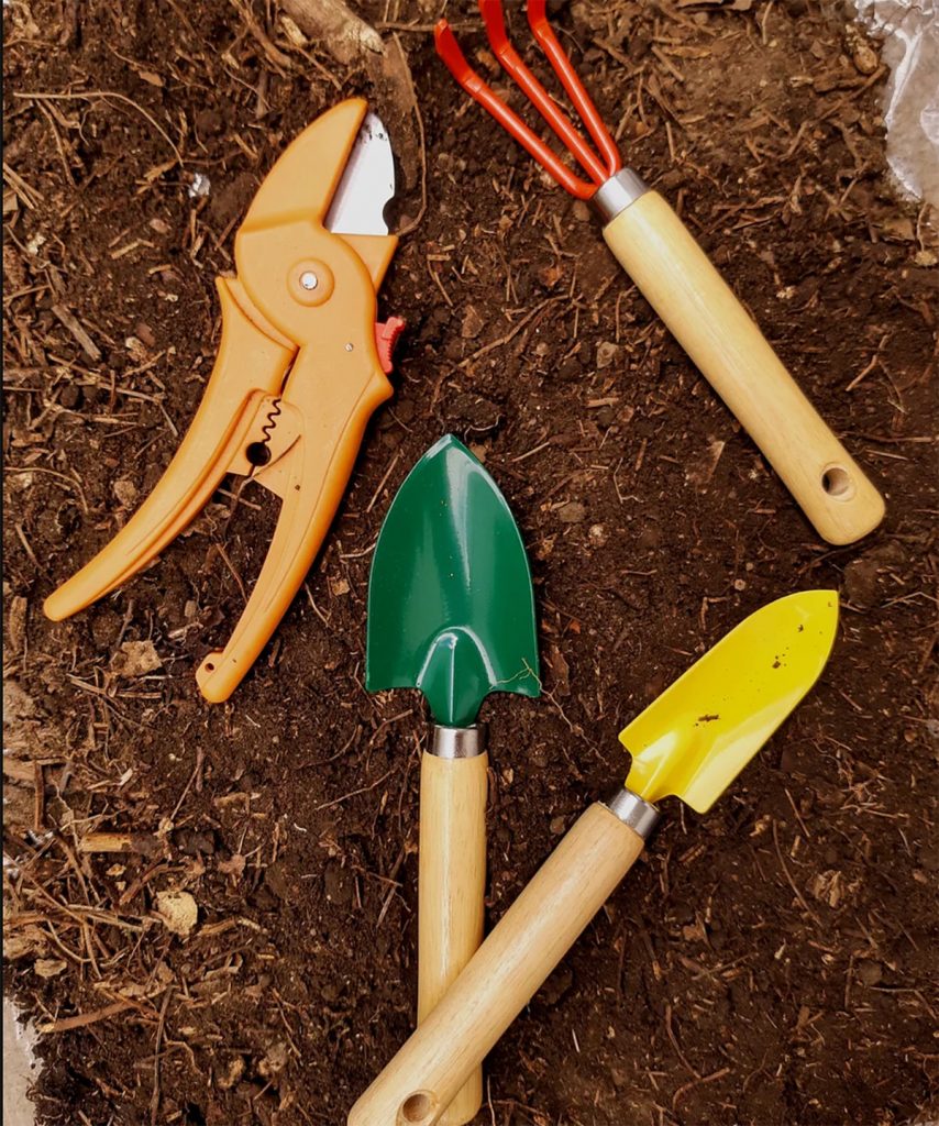 Herramientas de jardinería para huerto urbano de Pachacamaq MX