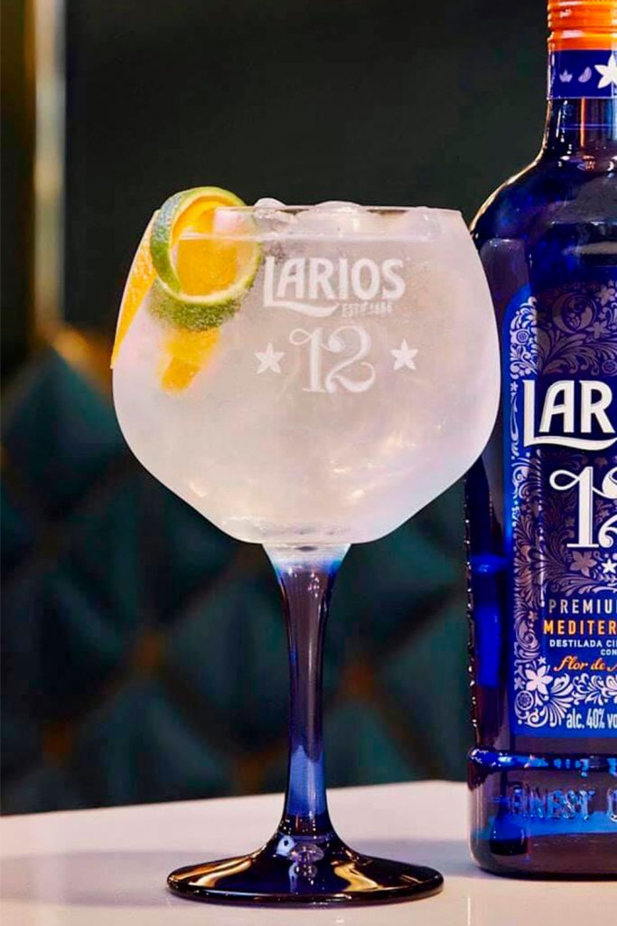 Larios 12 gin&tonic día de muertos