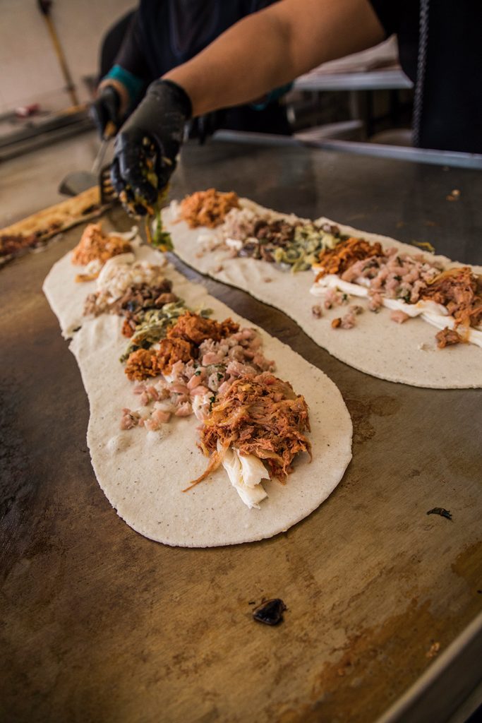 machetes amparito, machetes, quesadillas gigantes