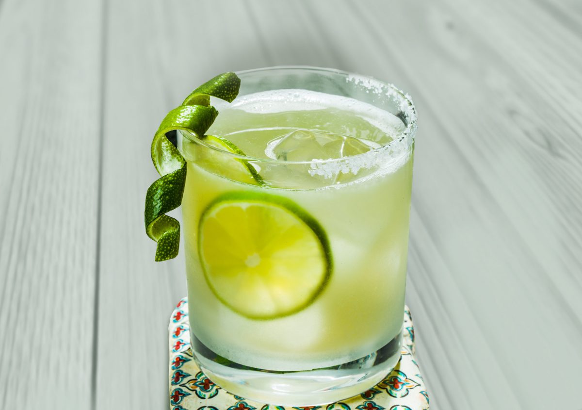 Cocteles navideños o para navidad- spicy margarita-ancho reyes