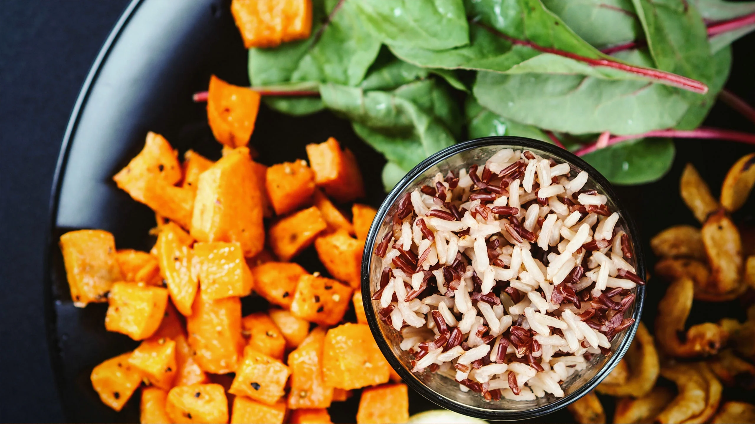 6 alimentos que te ayudarán a desintoxicarte y sentirte más ligero