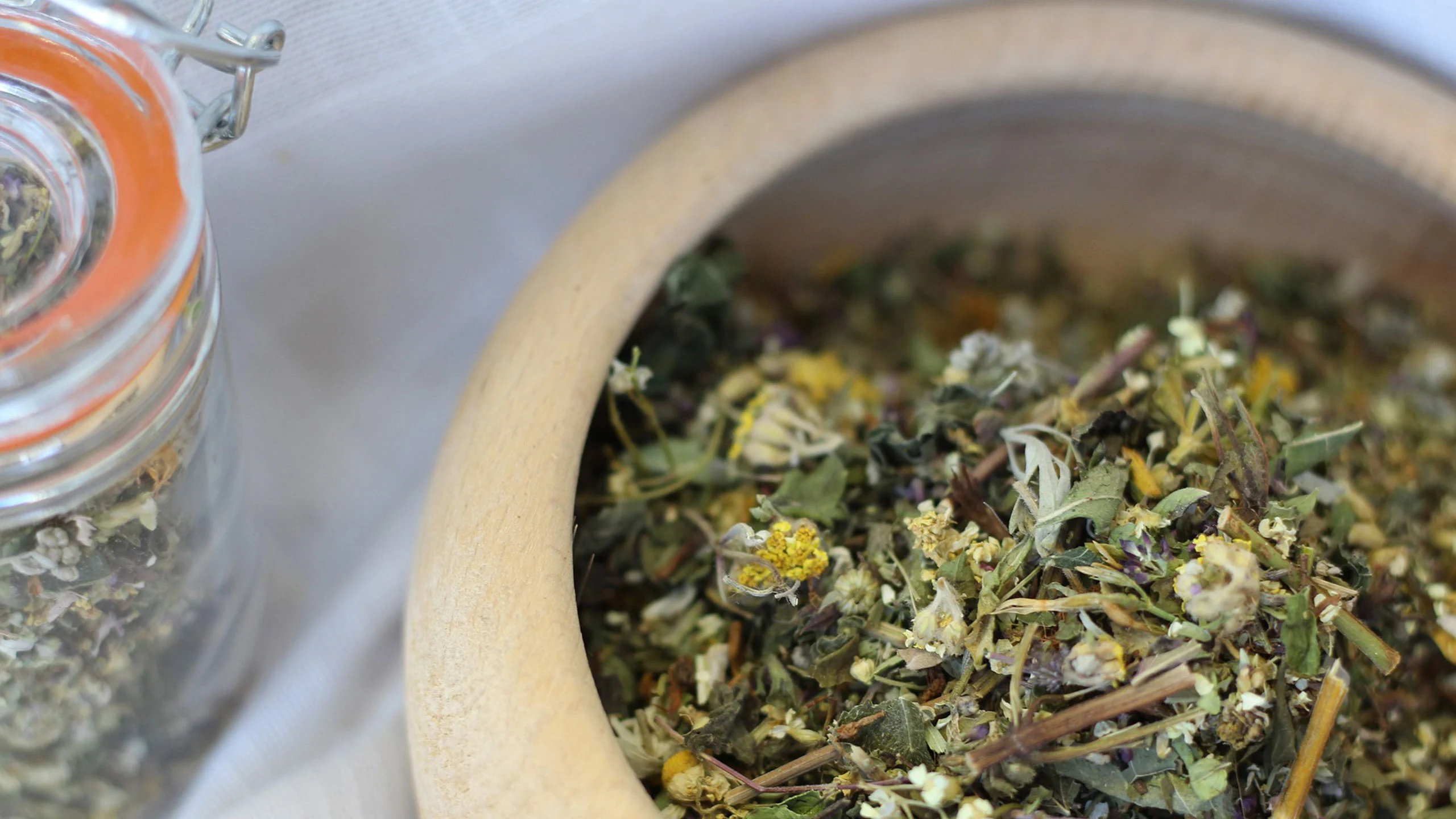 Beneficios del té de ajenjo